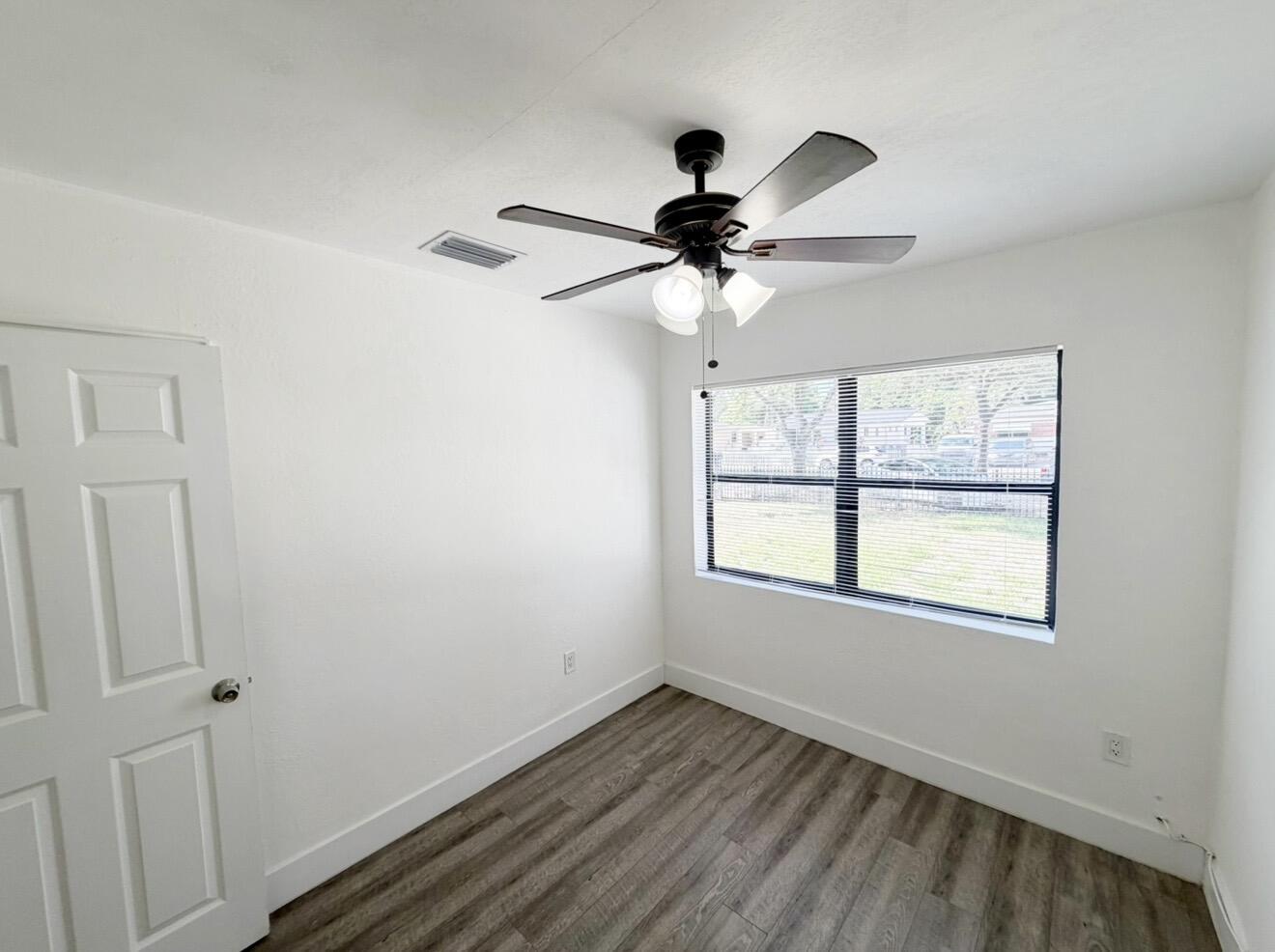 TAYLOR MANOR - Residential Lease