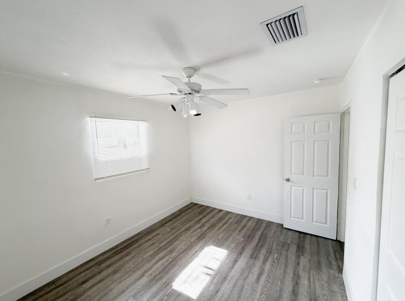 TAYLOR MANOR - Residential Lease