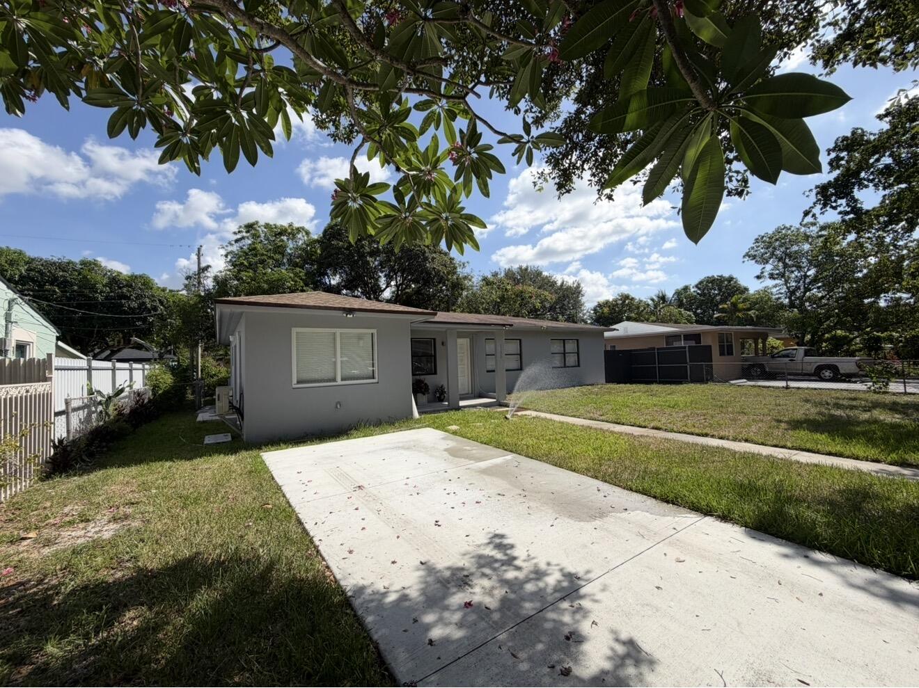 TAYLOR MANOR - Residential Lease