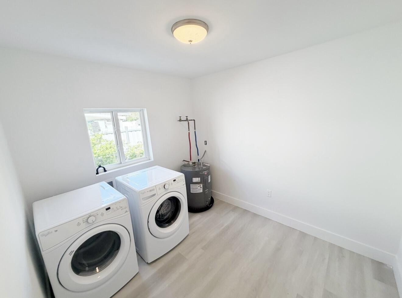 TAYLOR MANOR - Residential Lease