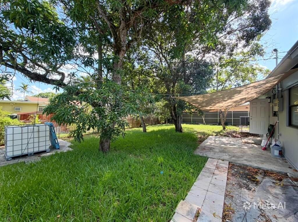 TAYLOR MANOR - Residential Lease