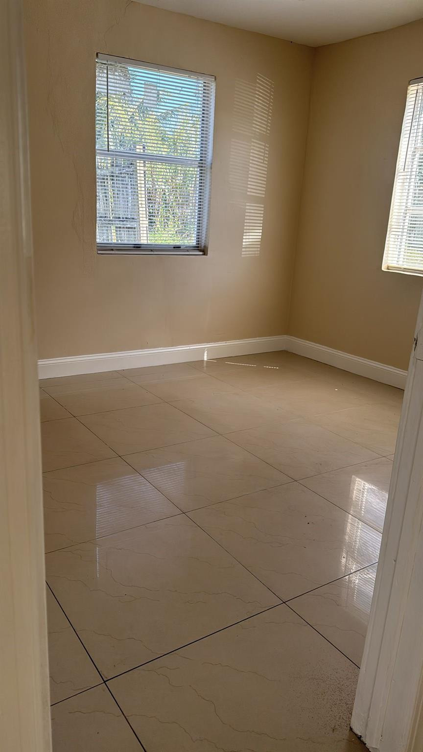 Acrehome Park First Add - Residential Lease