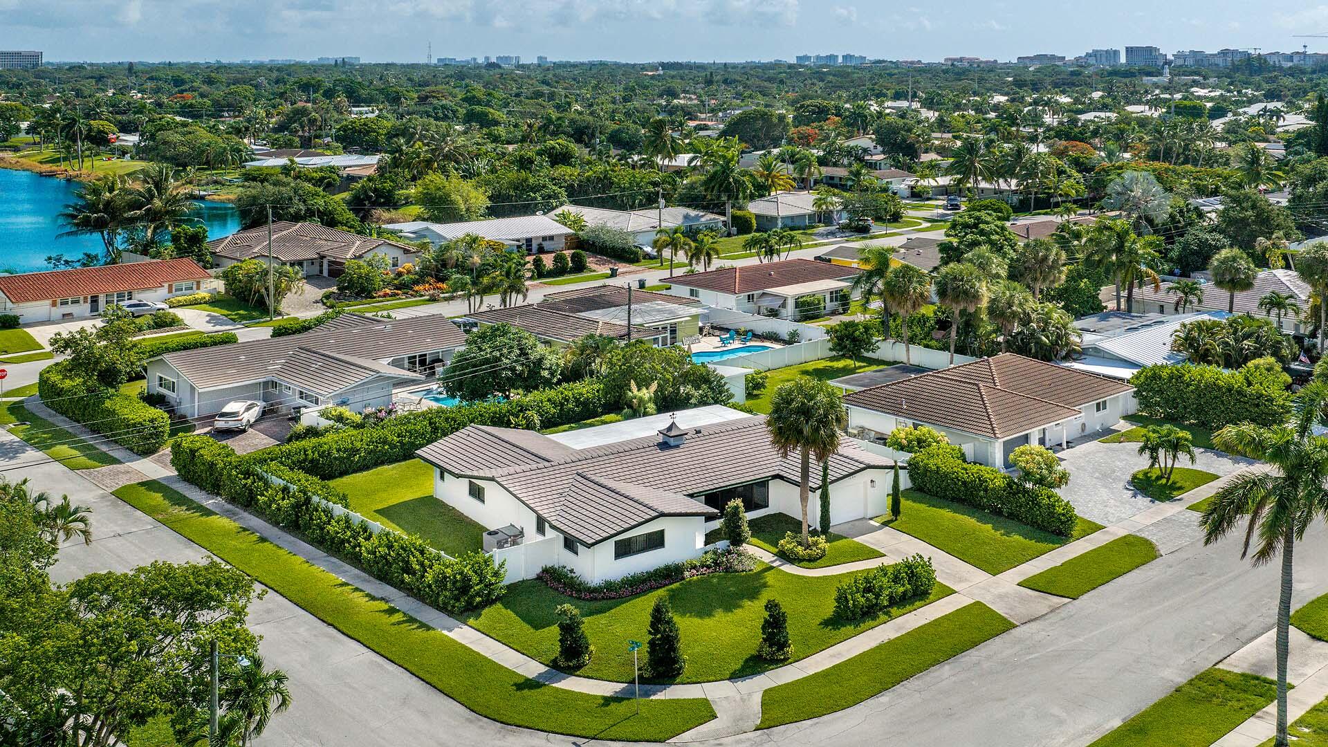 BOCA RATON SQUARE UNIT 8 - Residential