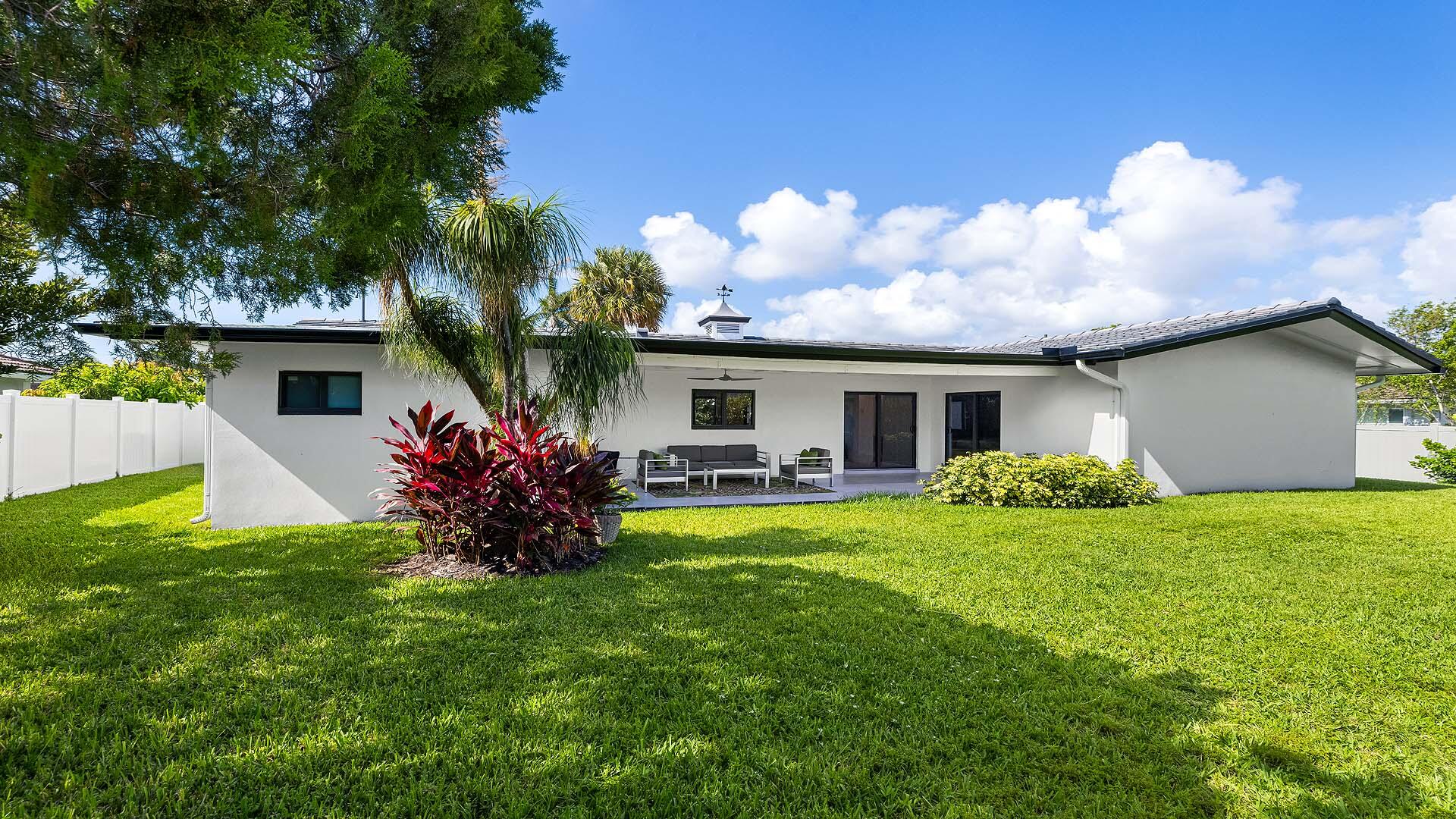 BOCA RATON SQUARE UNIT 8 - Residential
