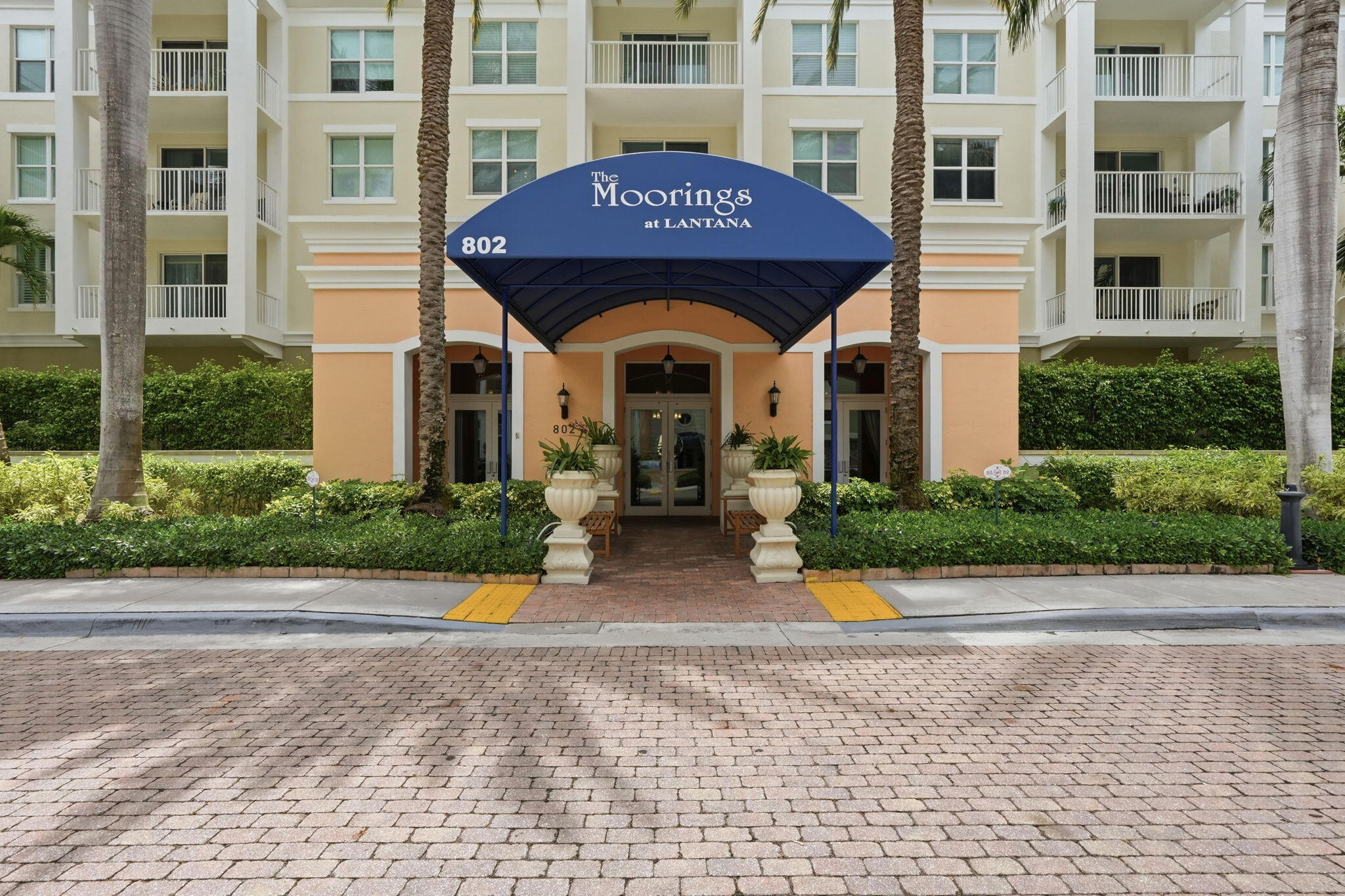 MOORINGS AT LANTANA CONDO 1 - Residential