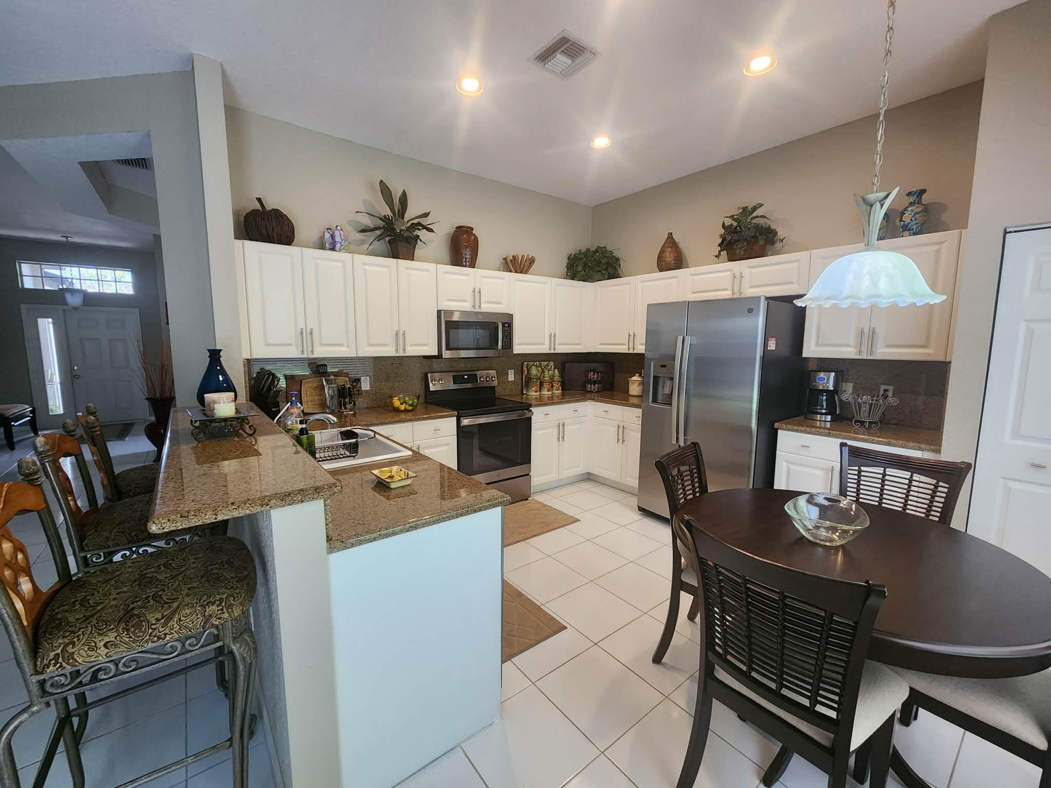 ABERDEEN 18 - Residential Lease