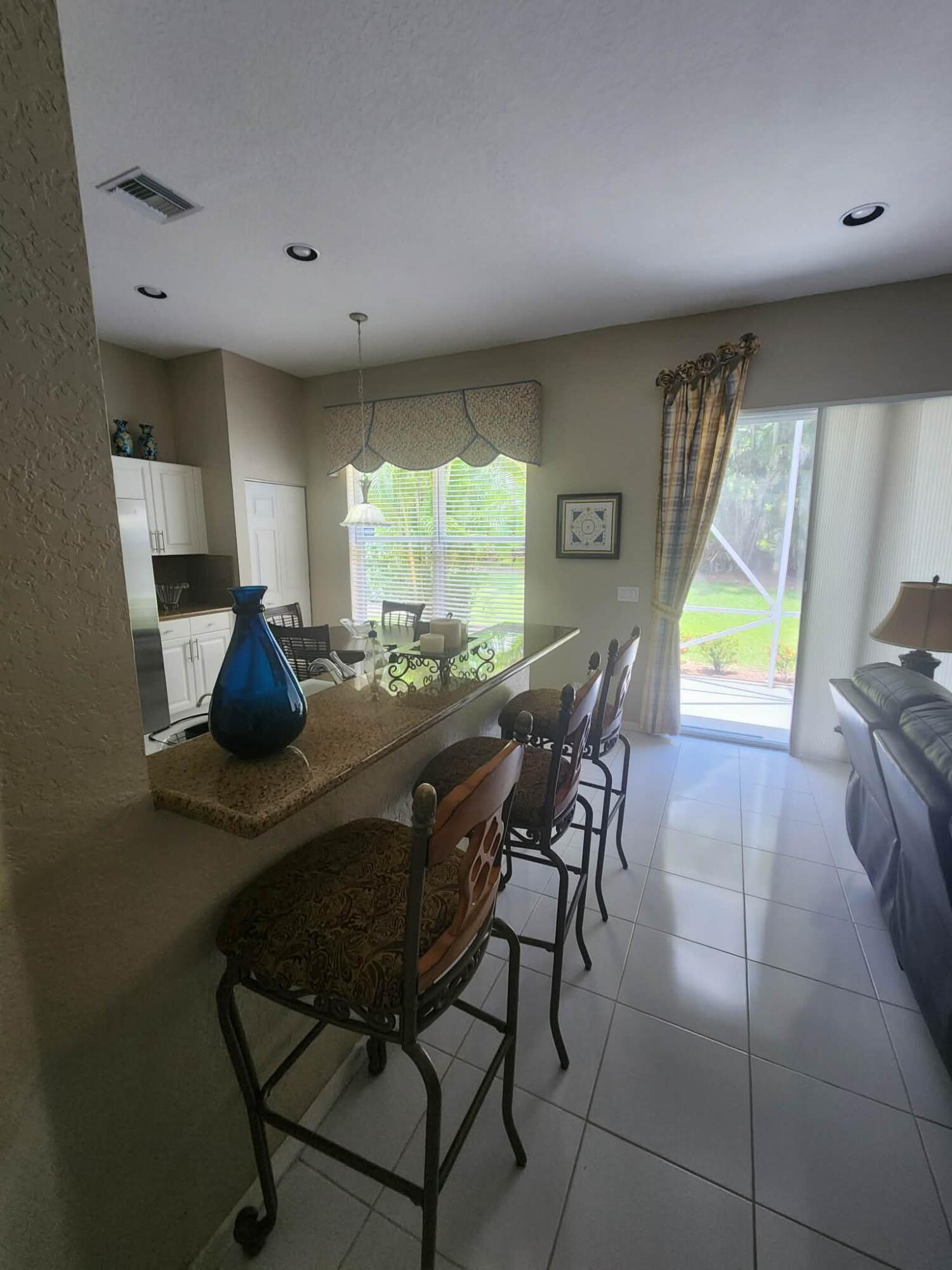 ABERDEEN 18 - Residential Lease