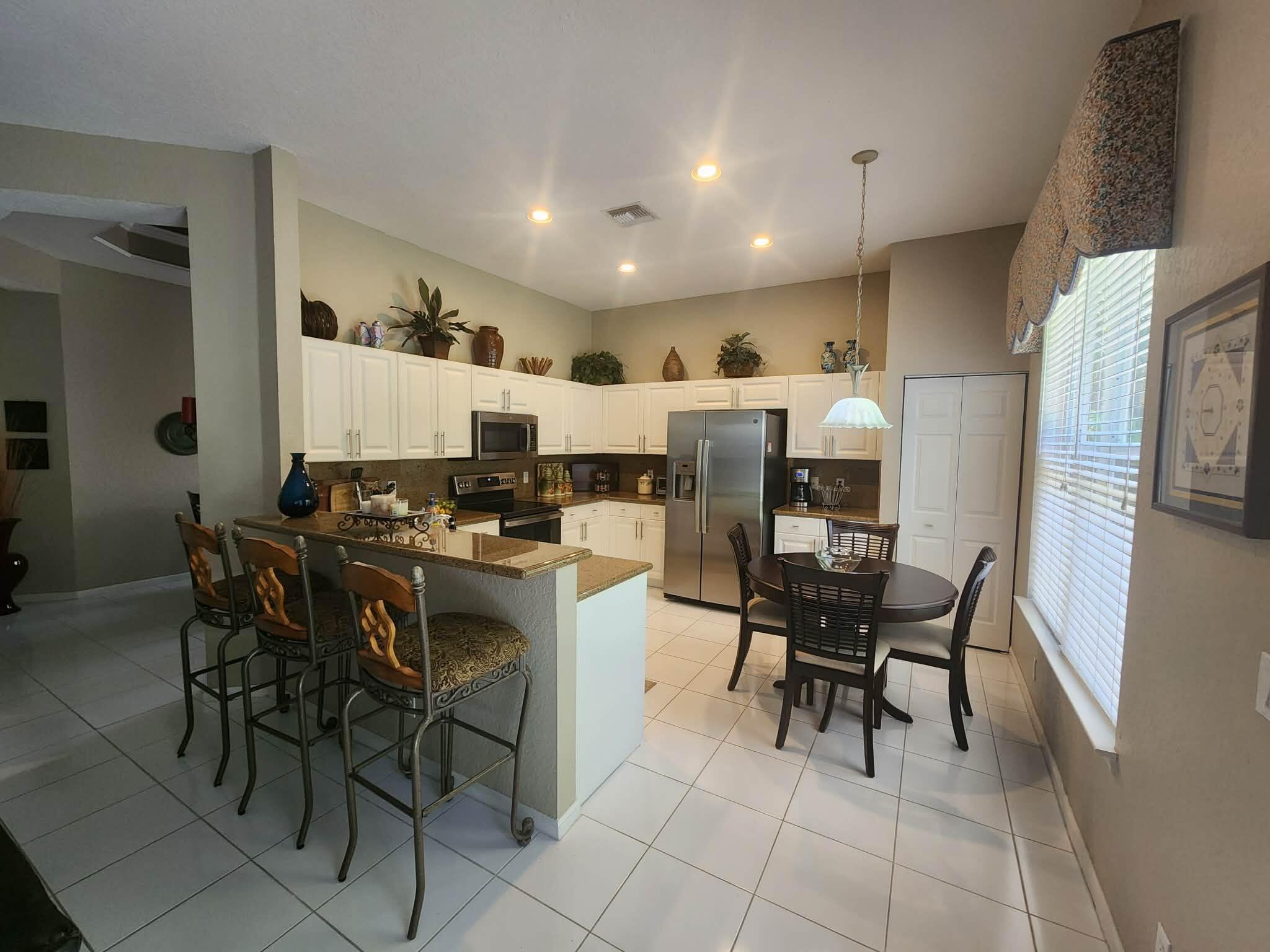 ABERDEEN 18 - Residential Lease