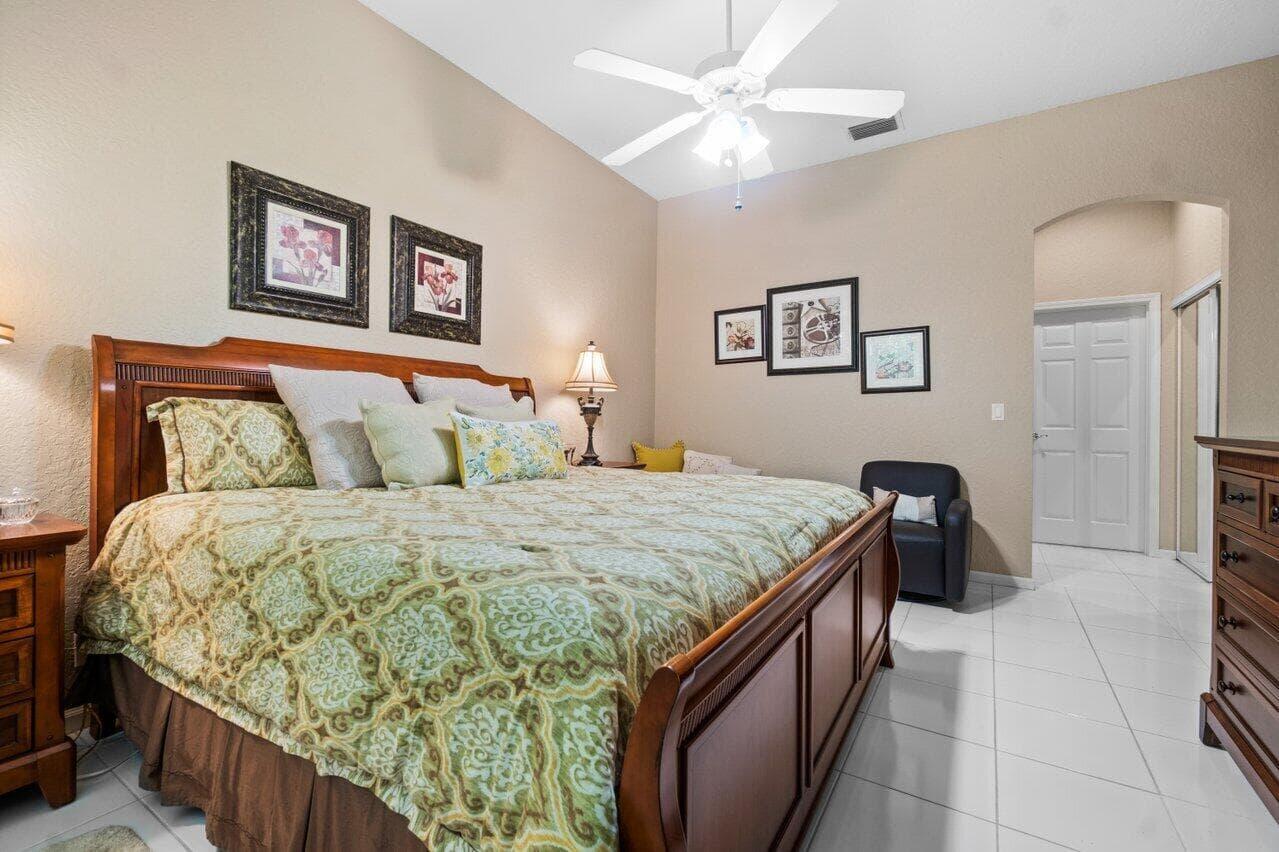 ABERDEEN 18 - Residential Lease