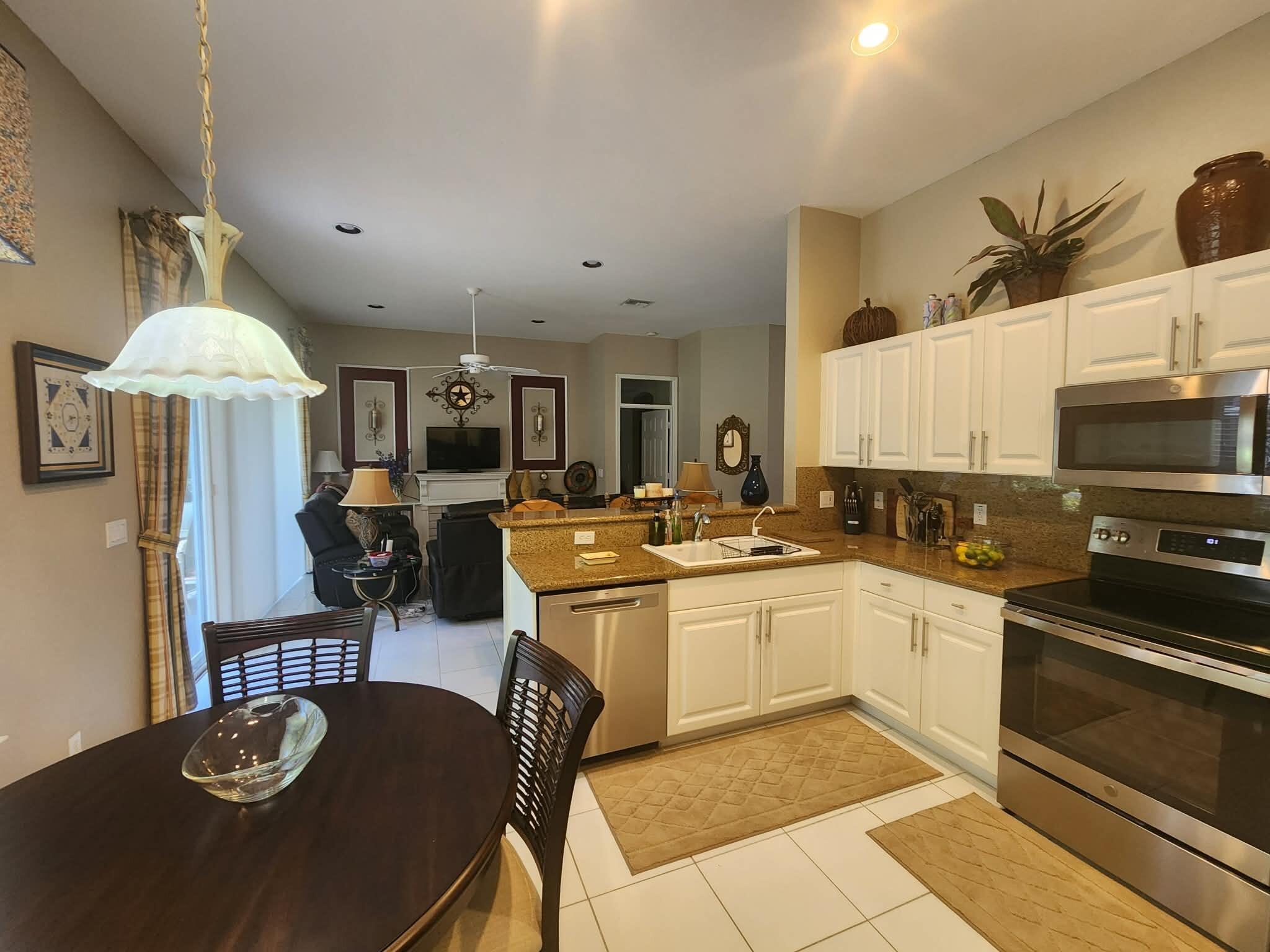 ABERDEEN 18 - Residential Lease