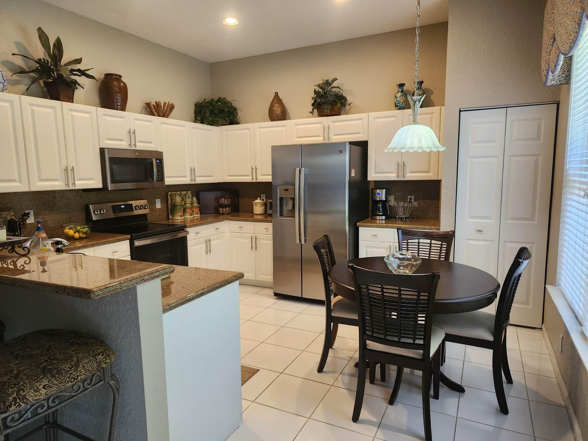 ABERDEEN 18 - Residential Lease