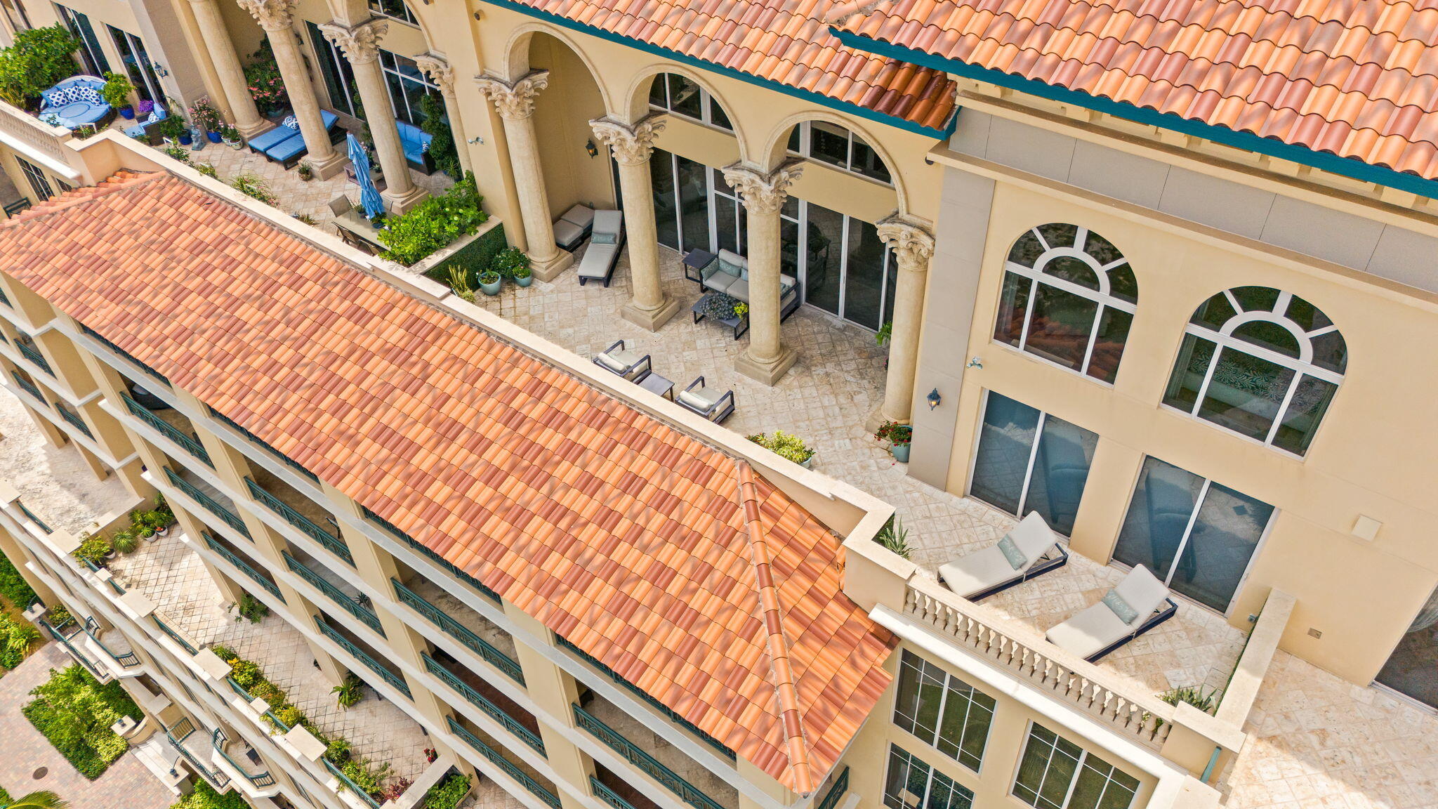 VILLAS OF POSITANO CONDO - Residential