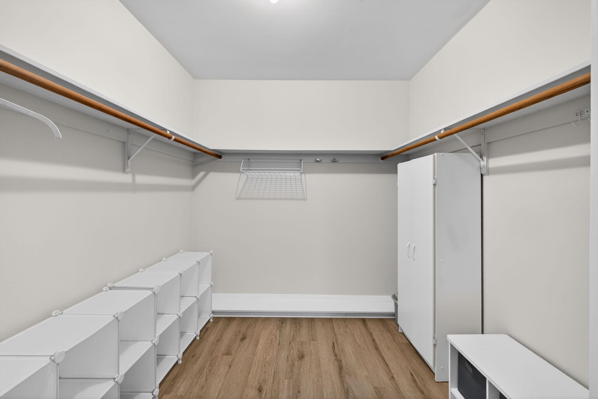 WINDSOR PARK SOUTH CONDOMINIUMS - Residential