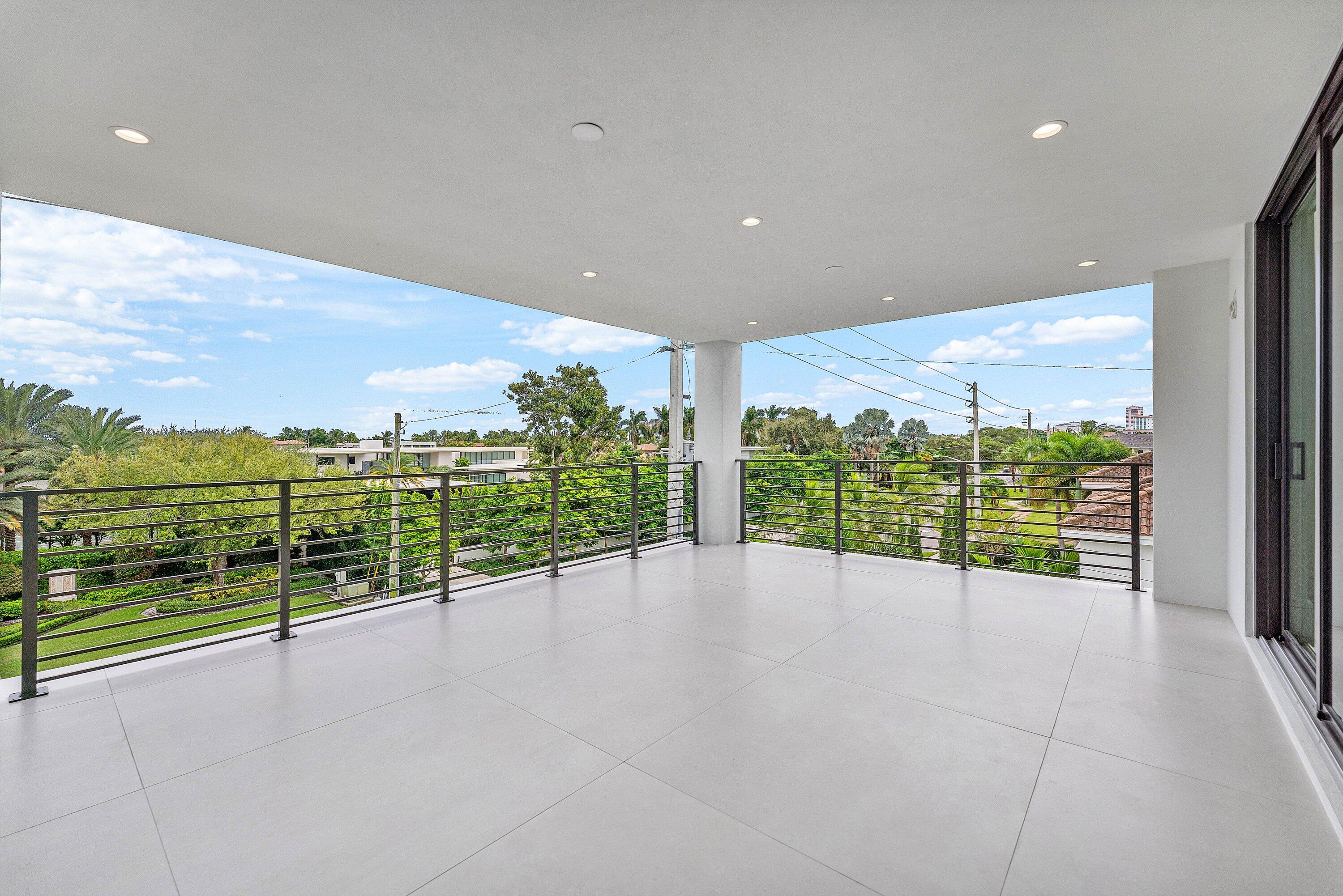 BOCA VILLAS - Residential