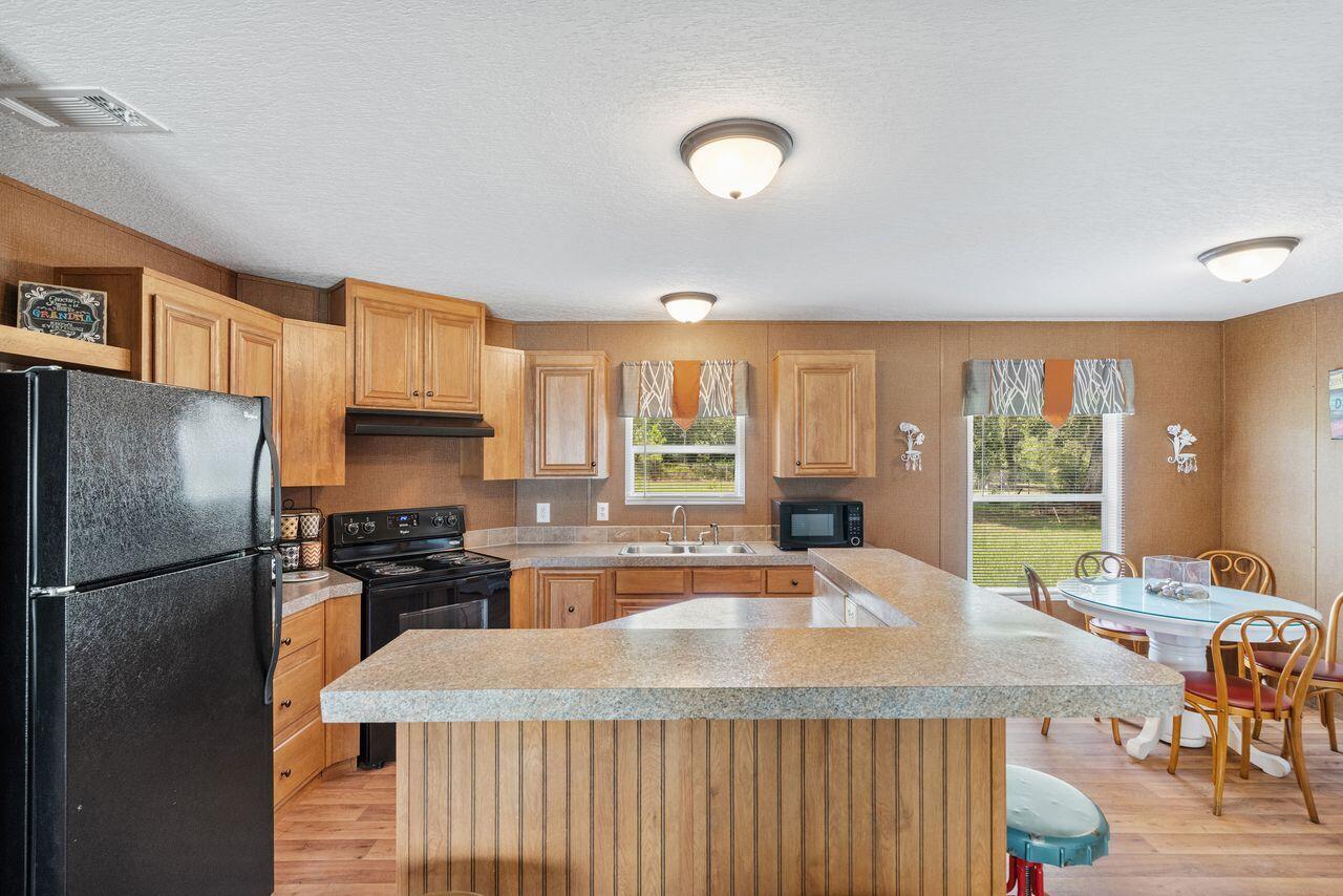 MONTURA RANCH ESTATES 1 ST S/D - Residential
