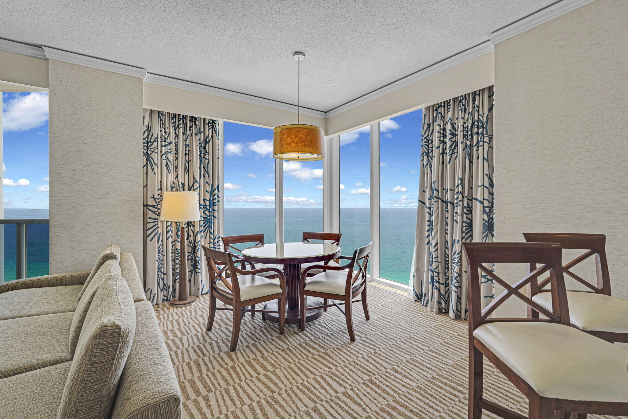 TRUMP INTERNATIONAL SONESTA - Residential