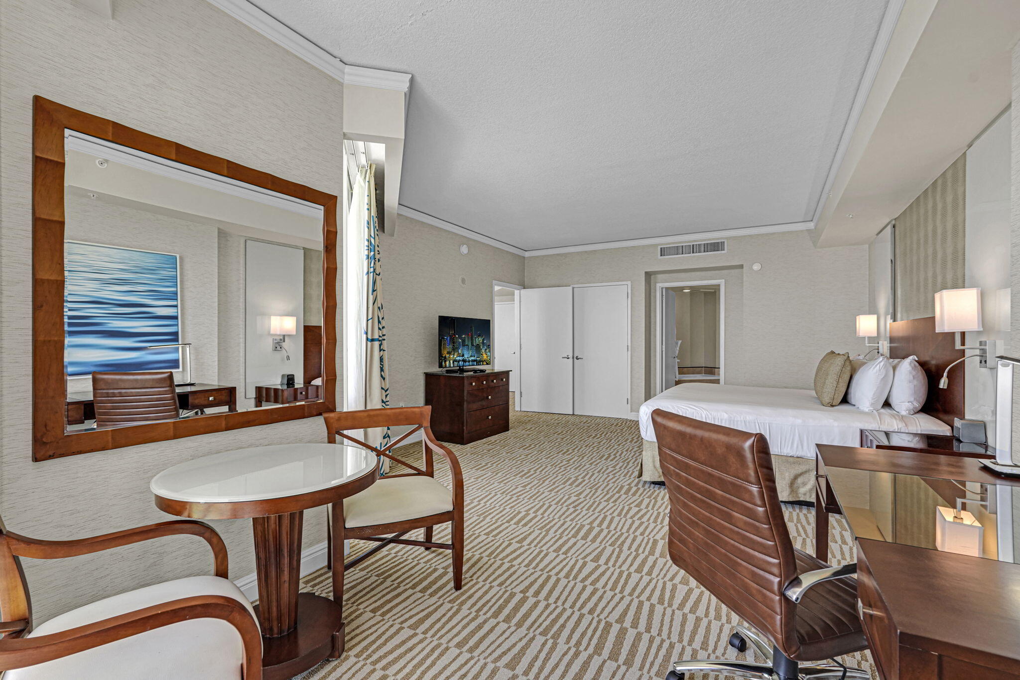 TRUMP INTERNATIONAL SONESTA - Residential