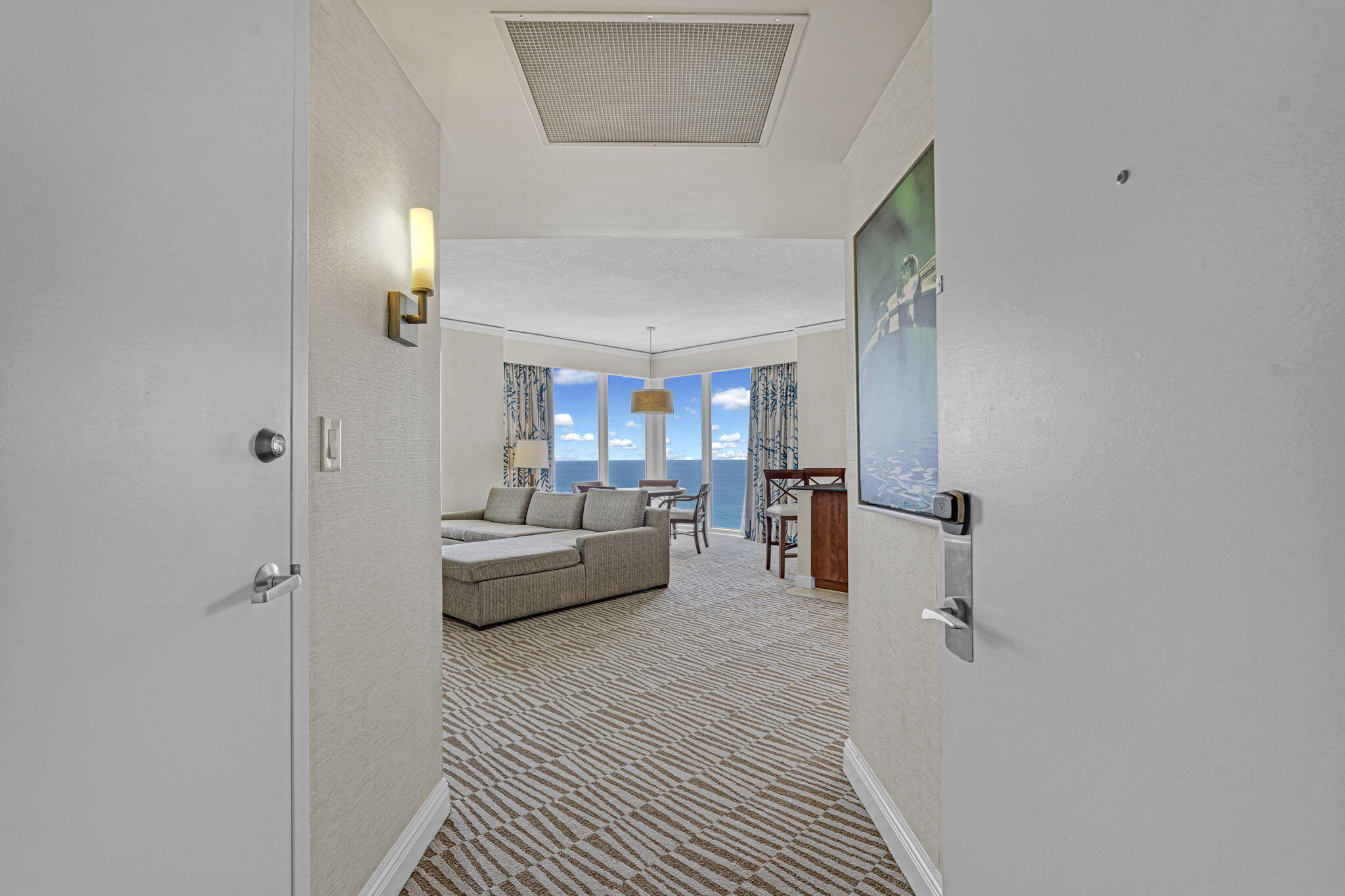 TRUMP INTERNATIONAL SONESTA - Residential