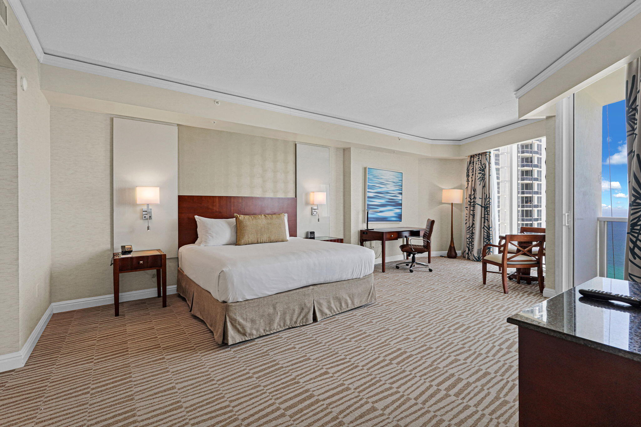 TRUMP INTERNATIONAL SONESTA - Residential