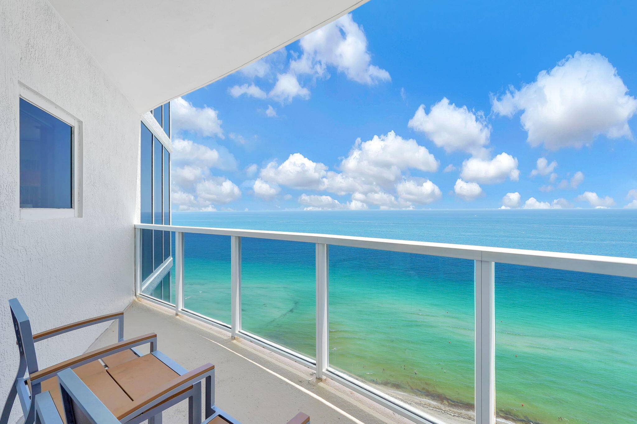 TRUMP INTERNATIONAL SONESTA - Residential