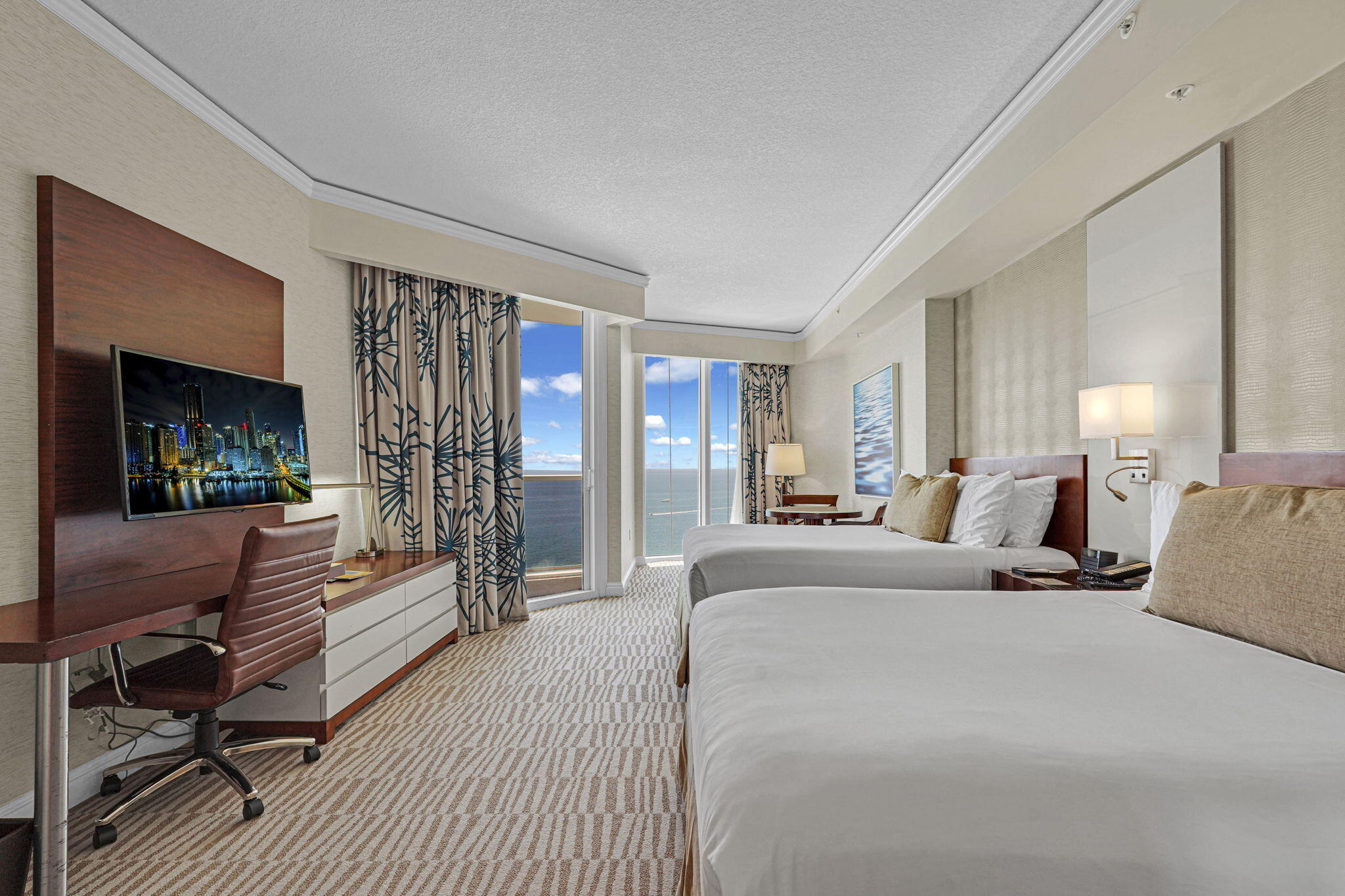 TRUMP INTERNATIONAL SONESTA - Residential