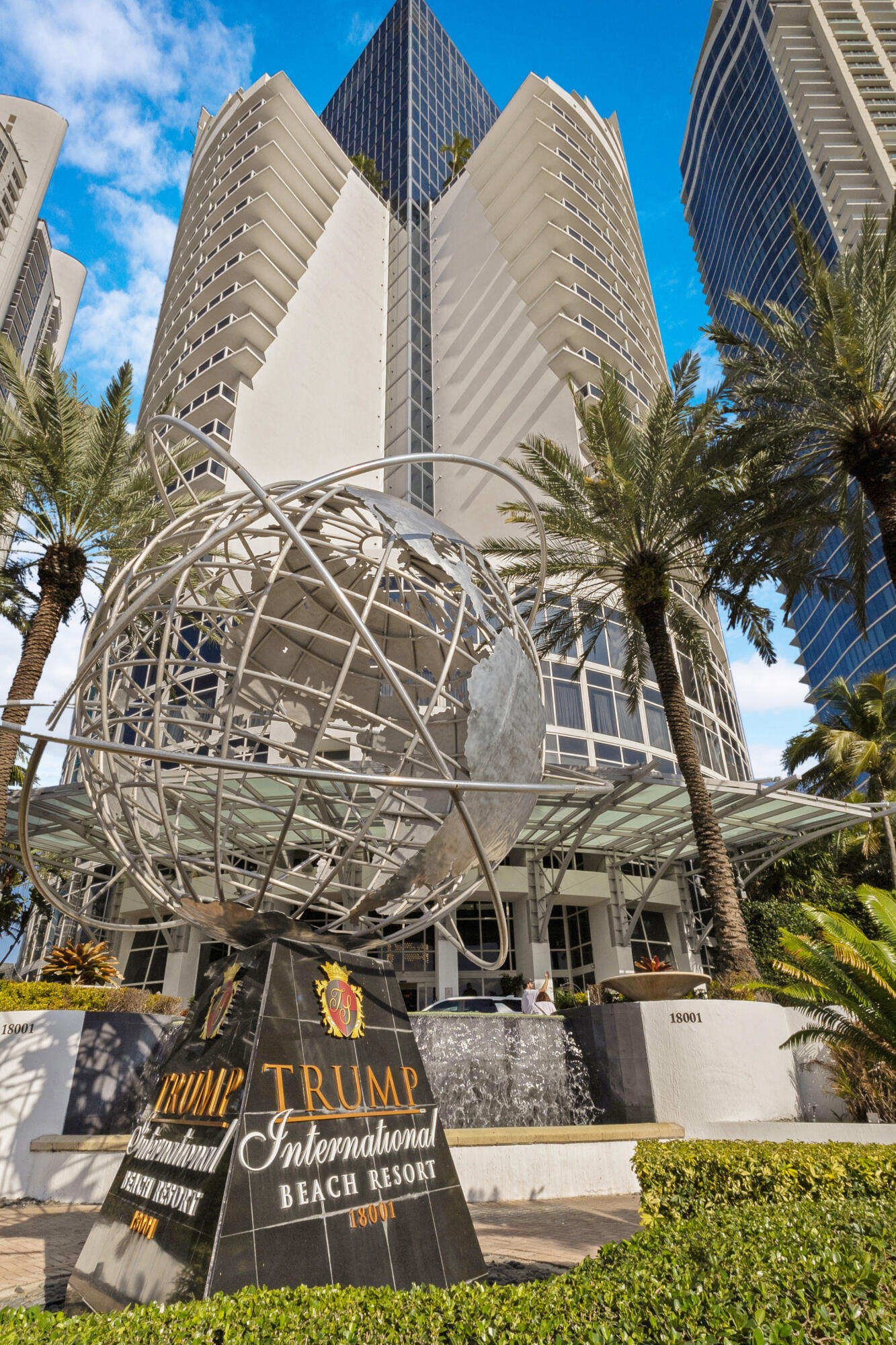 TRUMP INTERNATIONAL SONESTA - Residential