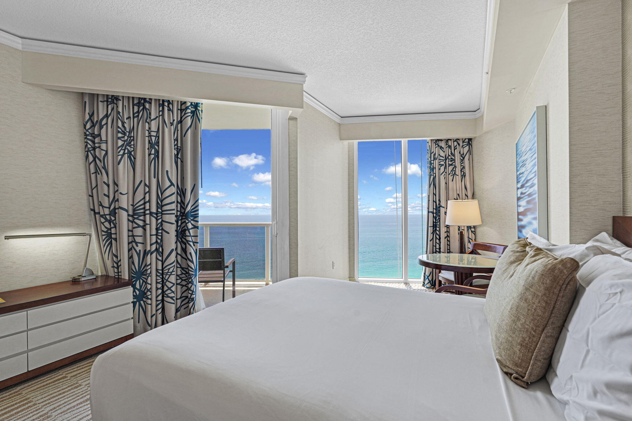 TRUMP INTERNATIONAL SONESTA - Residential