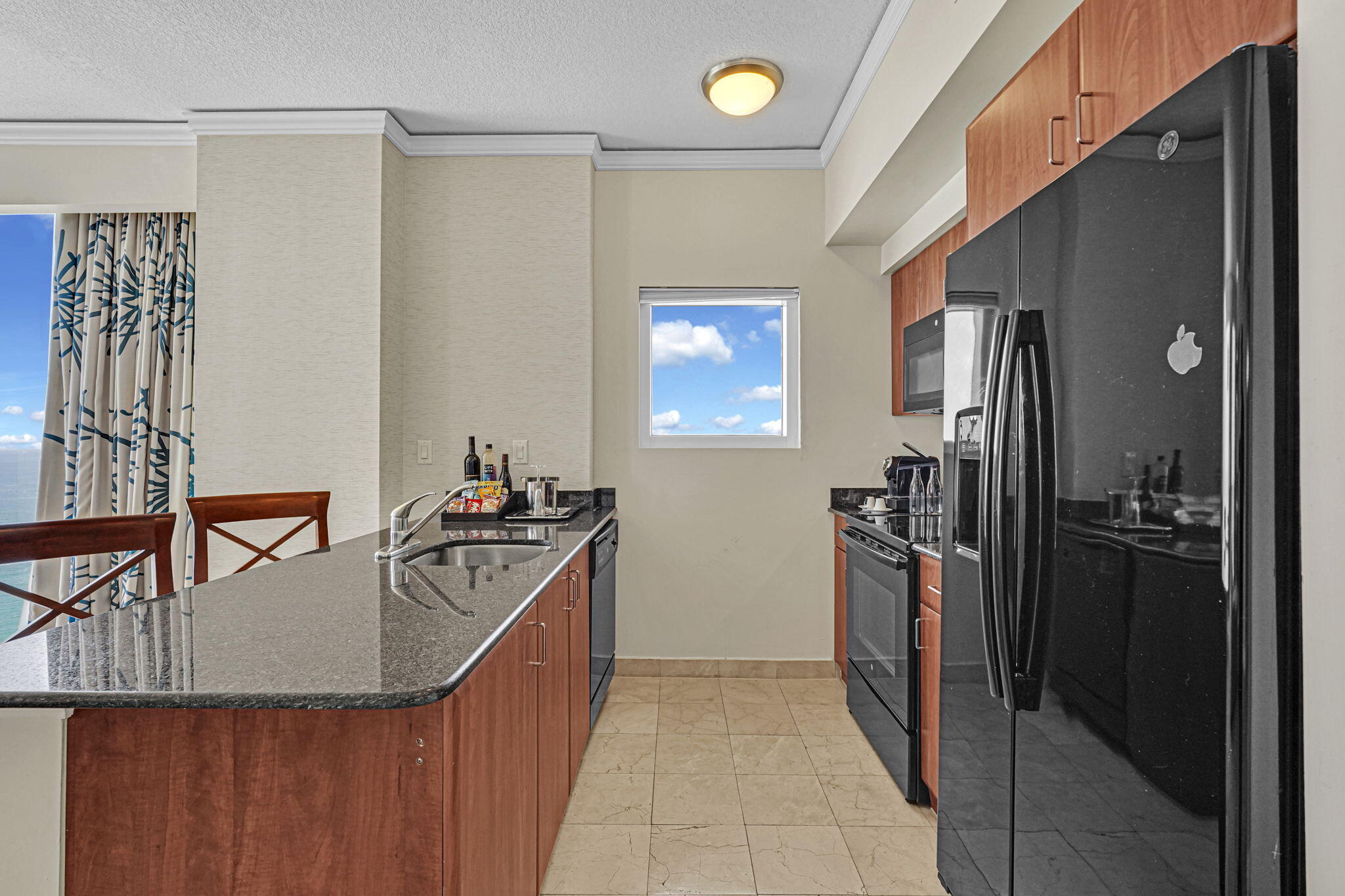 TRUMP INTERNATIONAL SONESTA - Residential