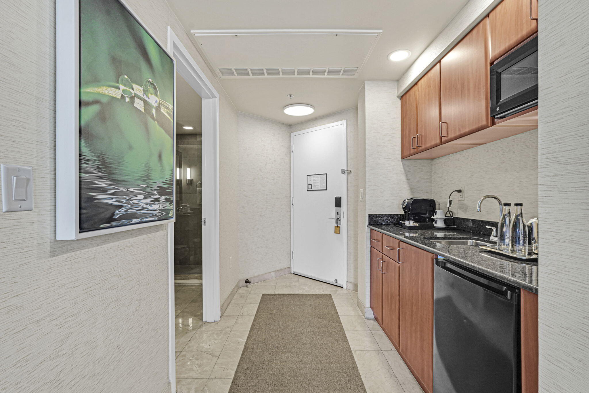 TRUMP INTERNATIONAL SONESTA - Residential