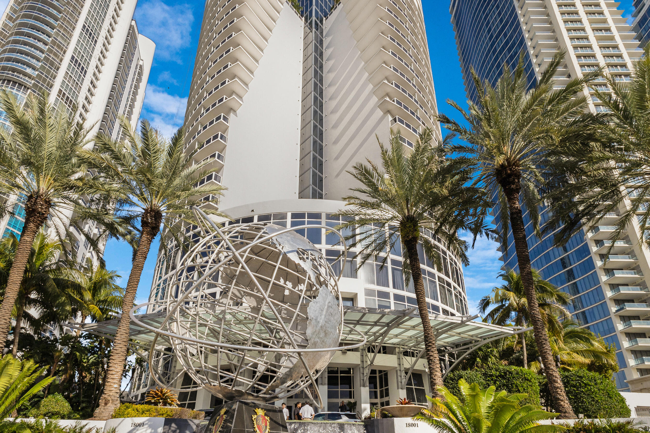 TRUMP INTERNATIONAL SONESTA - Residential
