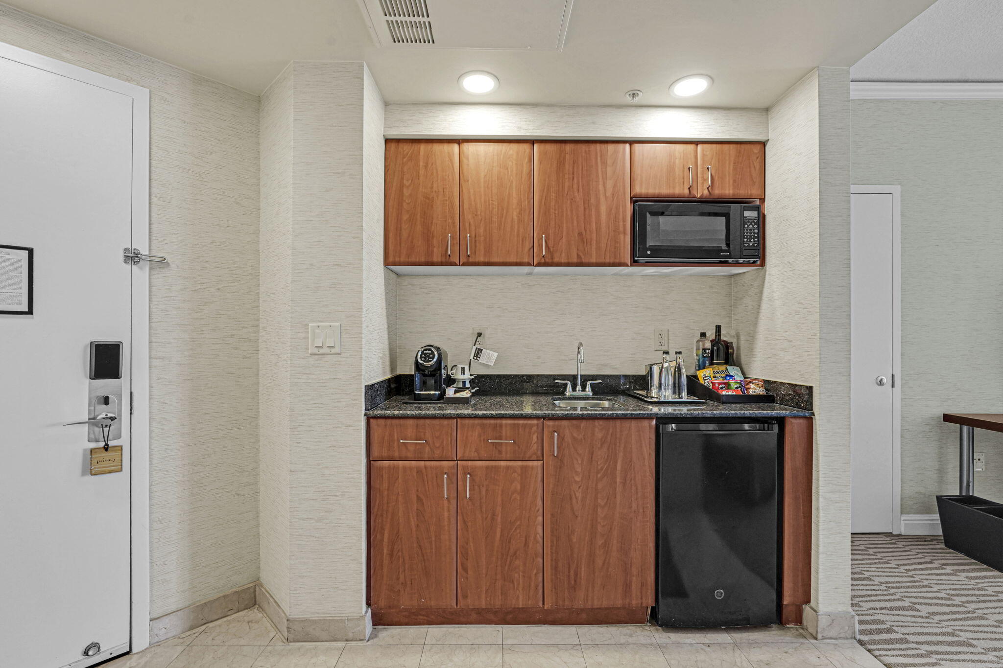 TRUMP INTERNATIONAL SONESTA - Residential