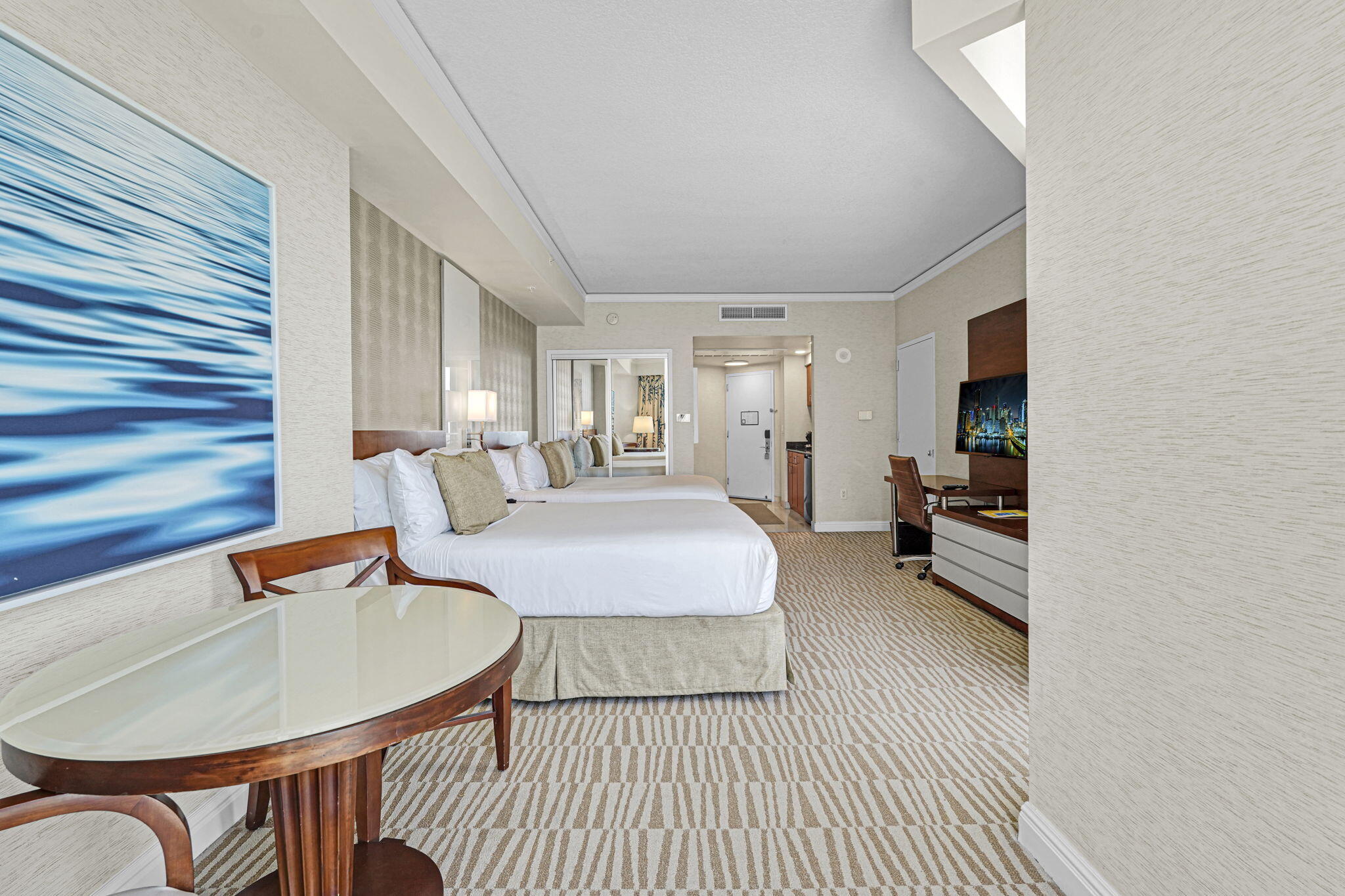 TRUMP INTERNATIONAL SONESTA - Residential