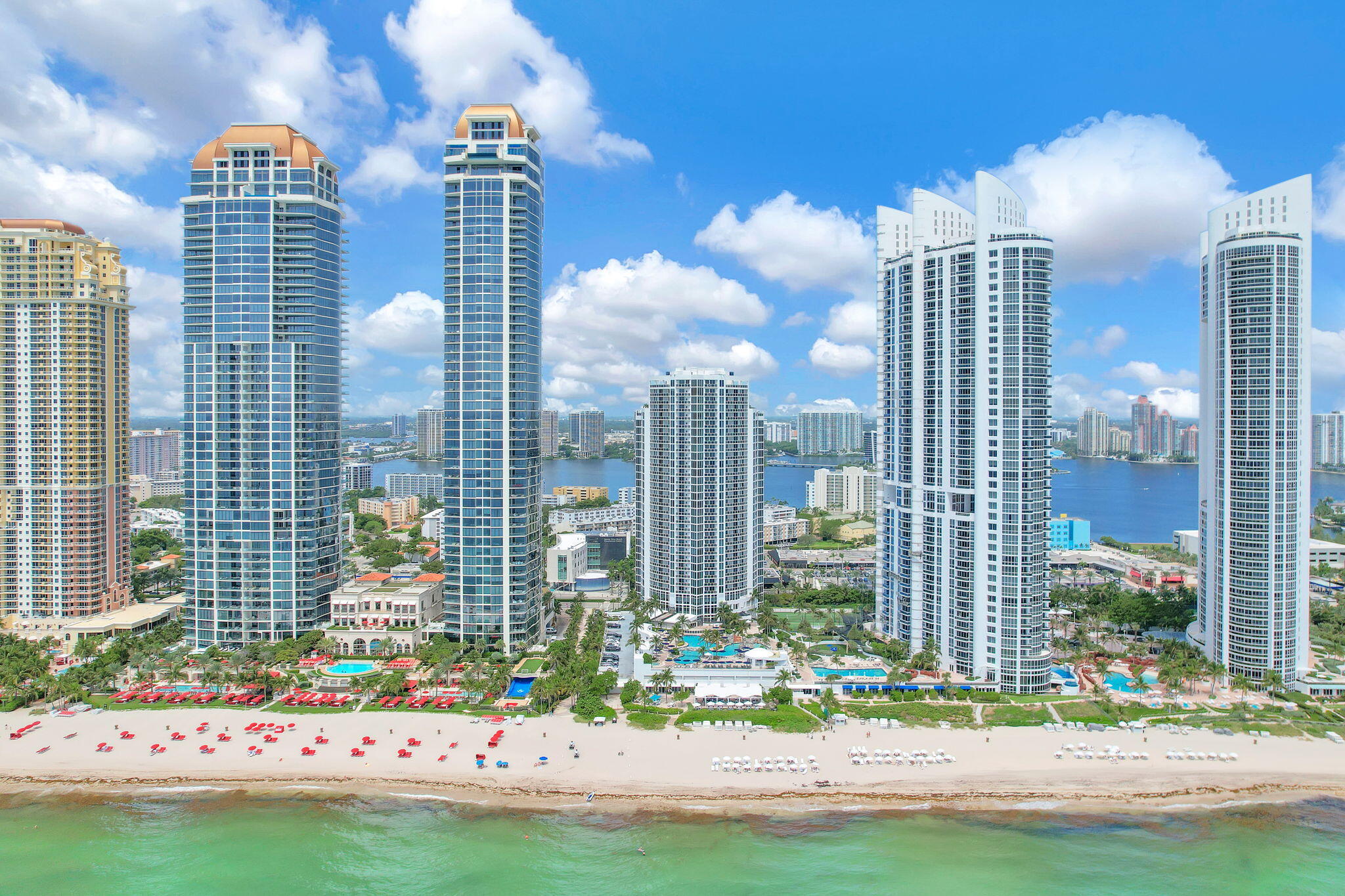 TRUMP INTERNATIONAL SONESTA - Residential