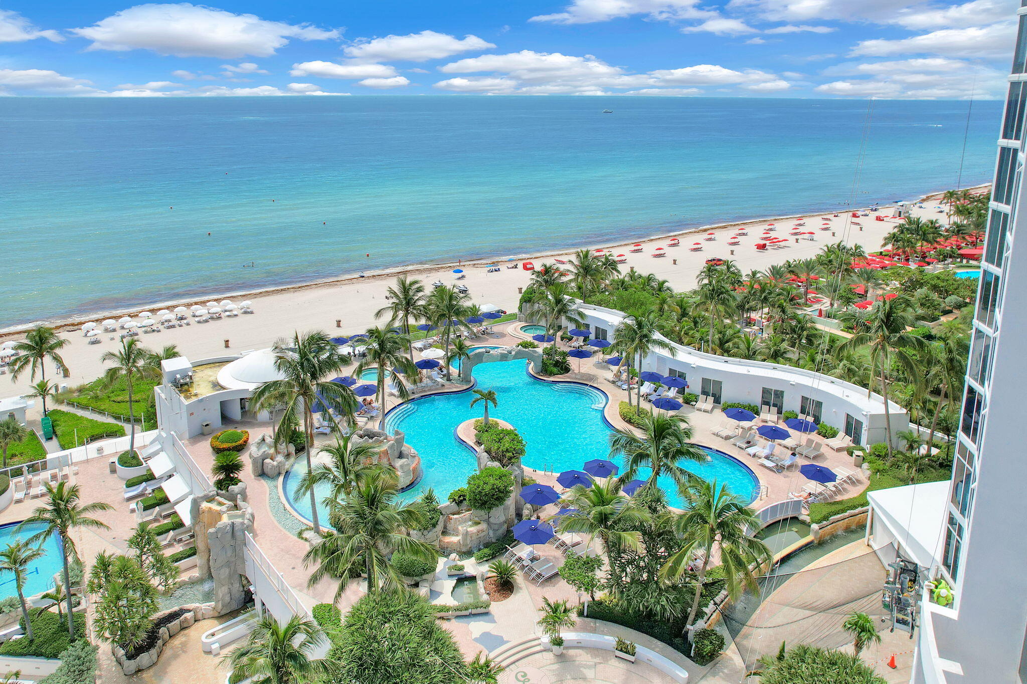 TRUMP INTERNATIONAL SONESTA - Residential