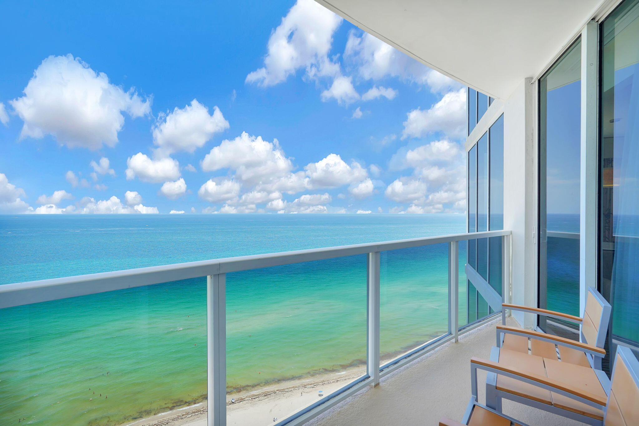 TRUMP INTERNATIONAL SONESTA - Residential