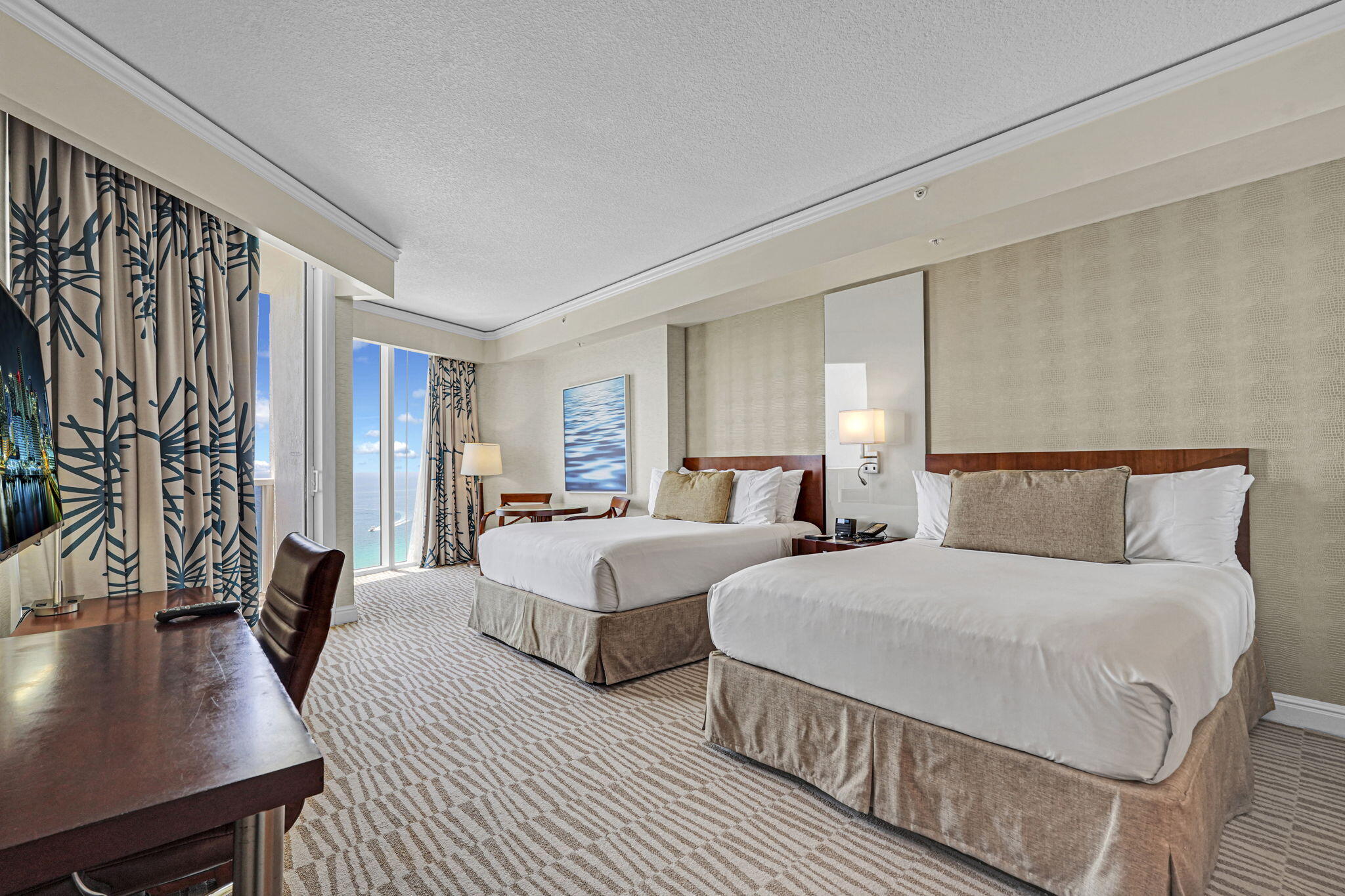 TRUMP INTERNATIONAL SONESTA - Residential