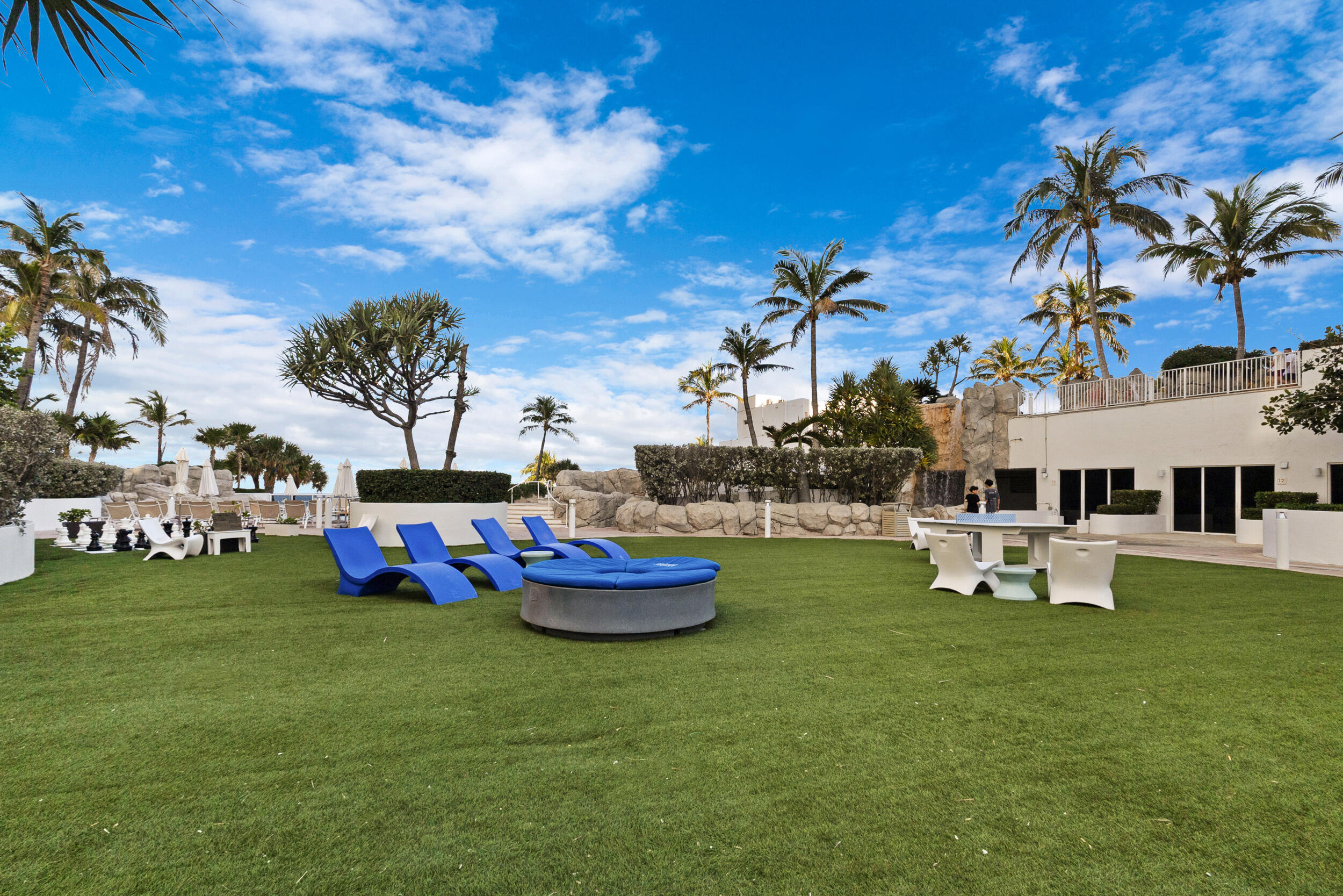 TRUMP INTERNATIONAL SONESTA - Residential