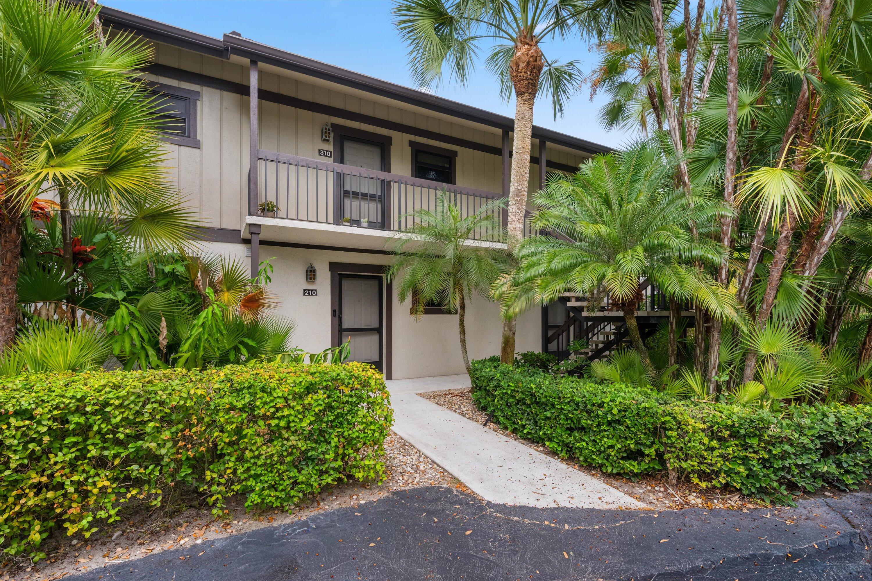 Discover stylish, newly updated living in this studio apartment located in the prestigious Palm Beach Polo and Country Club. This light-filled studio features a fresh modern design, an upgraded bathroom, and a thoughtfully appointed kitchen space. Relax in the open living area and take in scenic views from your private retreat. Residents enjoy access to premier club amenities, including tennis courts and championship golf courses. Experience effortless luxury in one of Wellington's most sought-after communities!