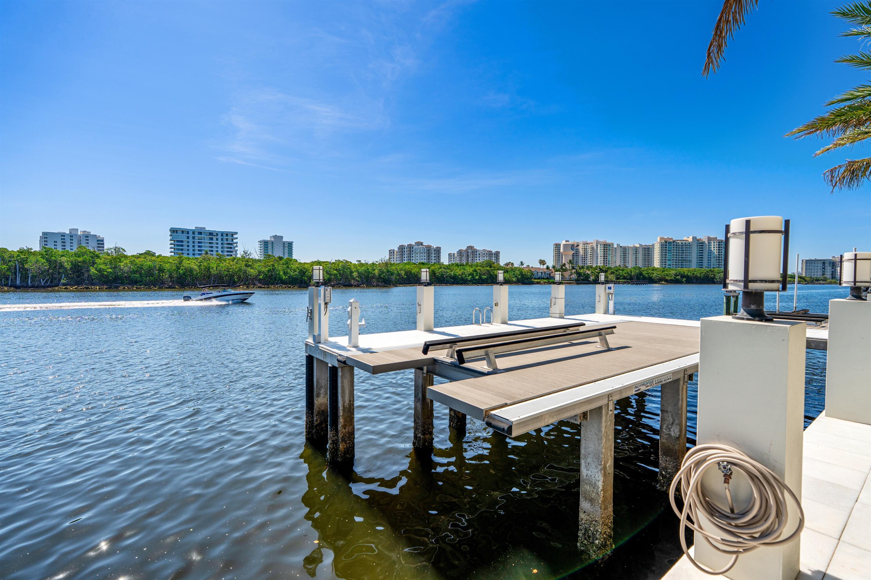BOCA HARBOUR ISLAND SEC - Residential