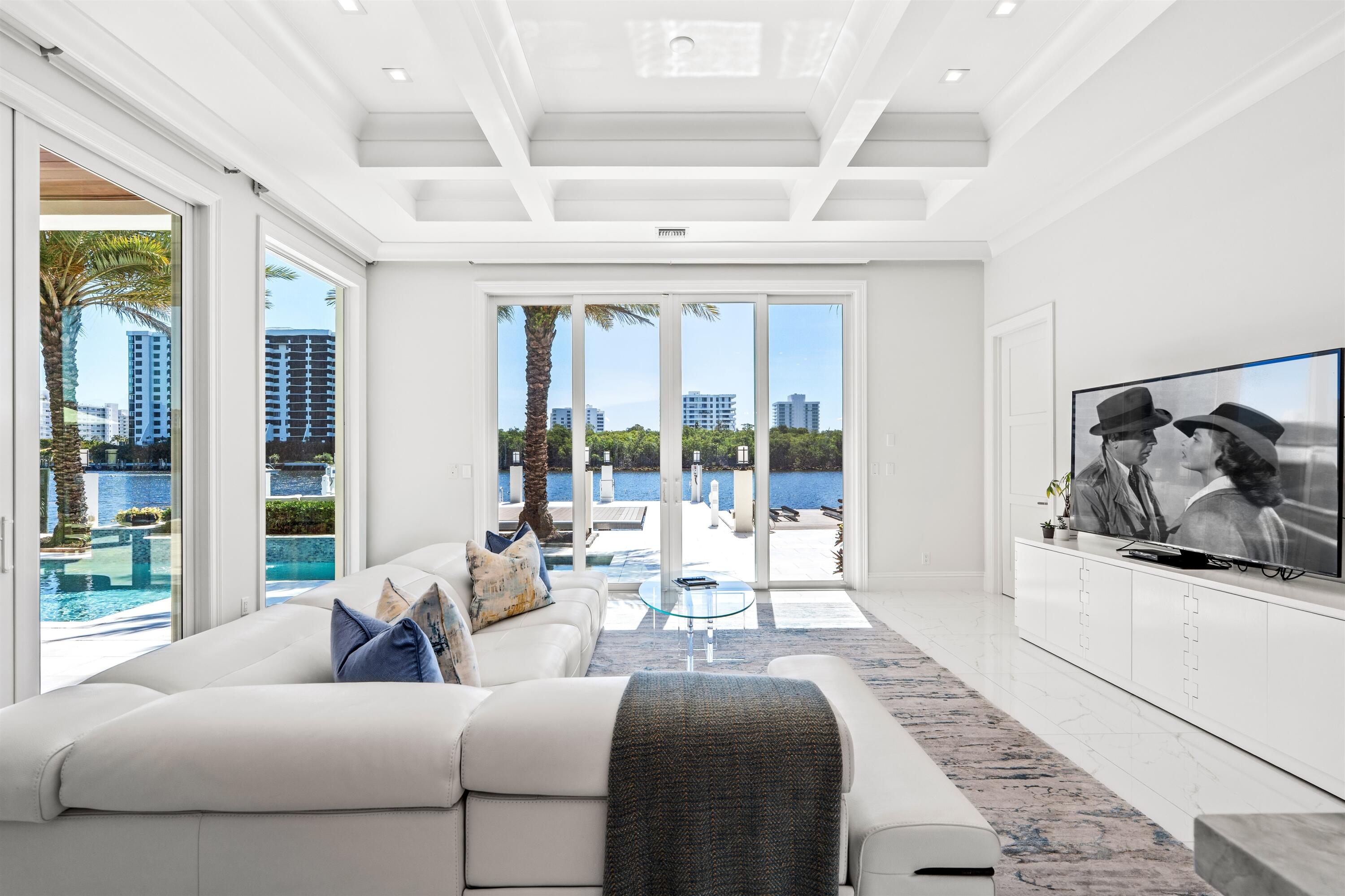 BOCA HARBOUR ISLAND SEC - Residential