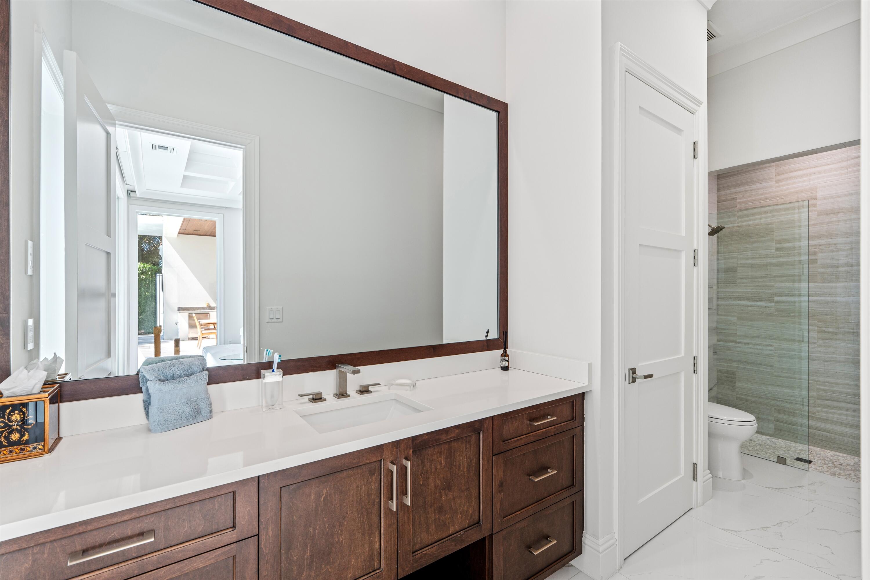 BOCA HARBOUR ISLAND SEC - Residential