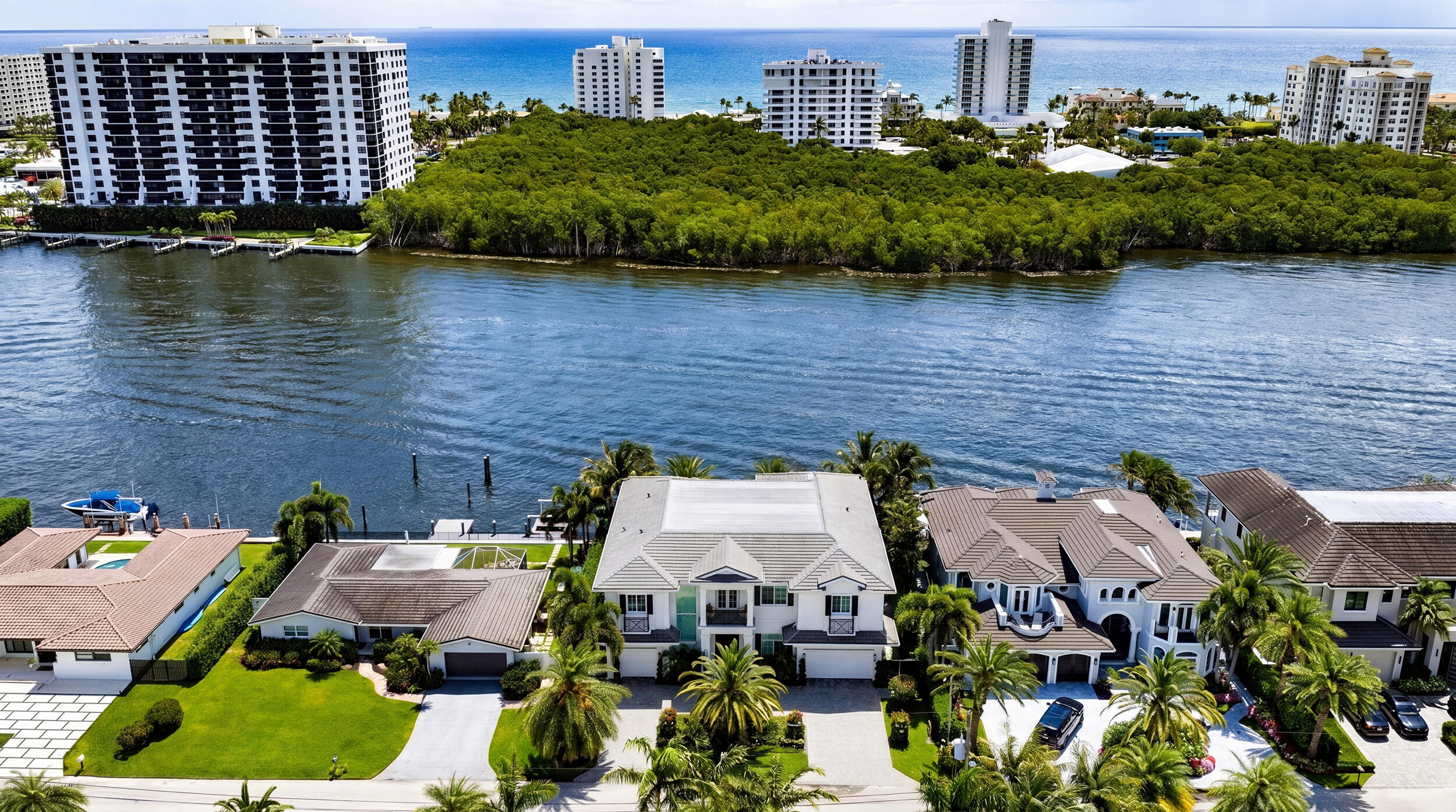 BOCA HARBOUR ISLAND SEC - Residential
