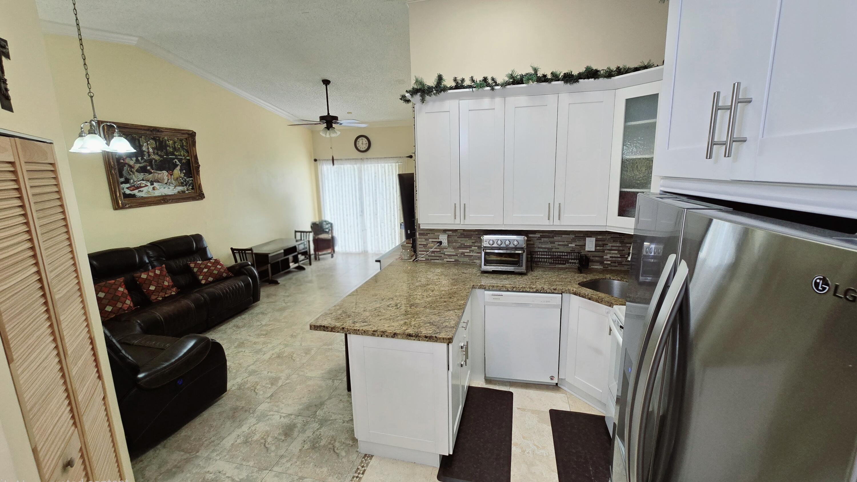 VILLAGER TOWNHOMES - Residential Lease