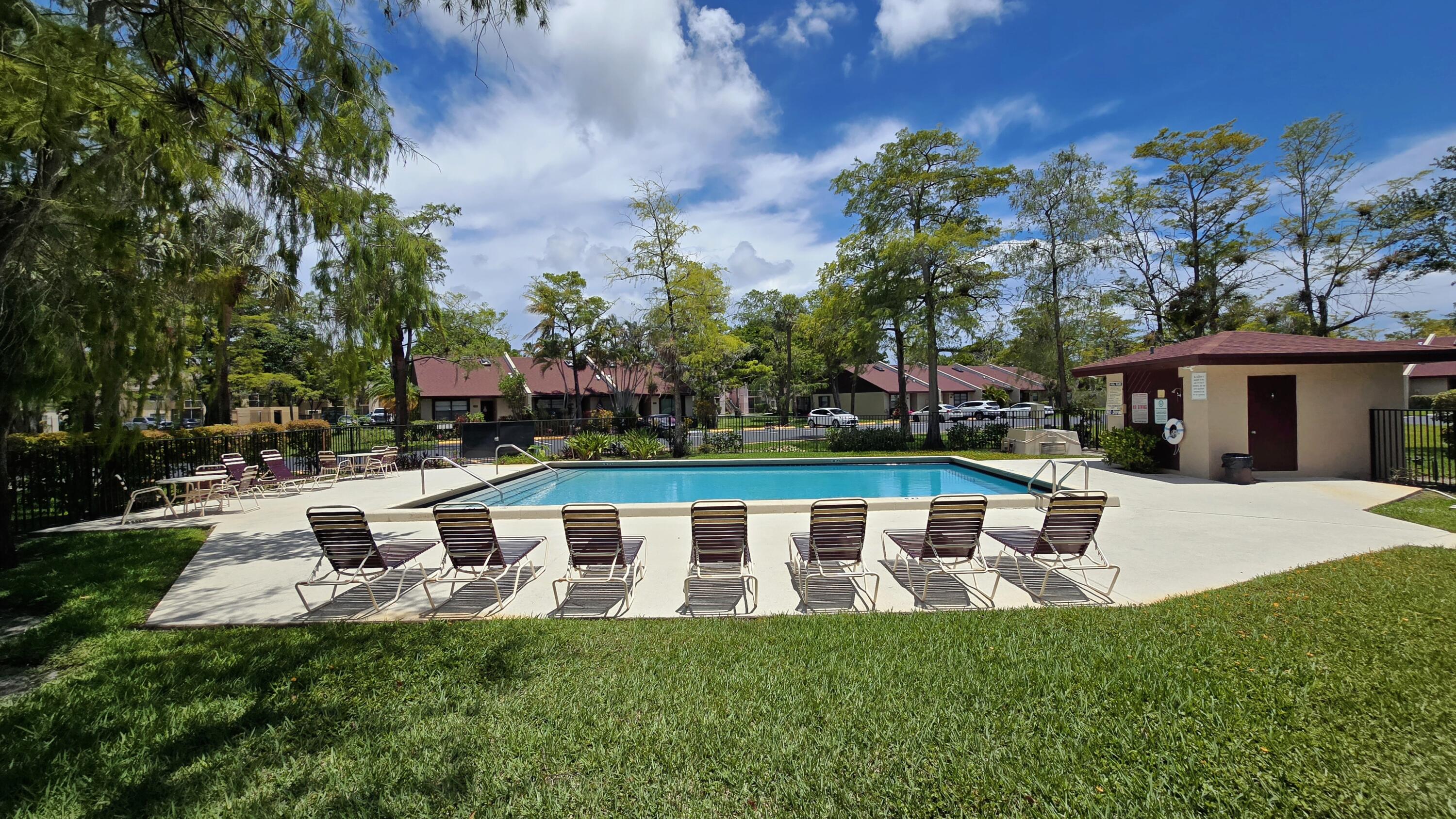 VILLAGER TOWNHOMES - Residential Lease