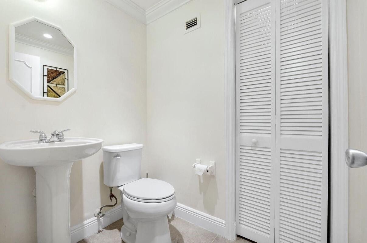 LEISURE TOWERS CONDO - Residential