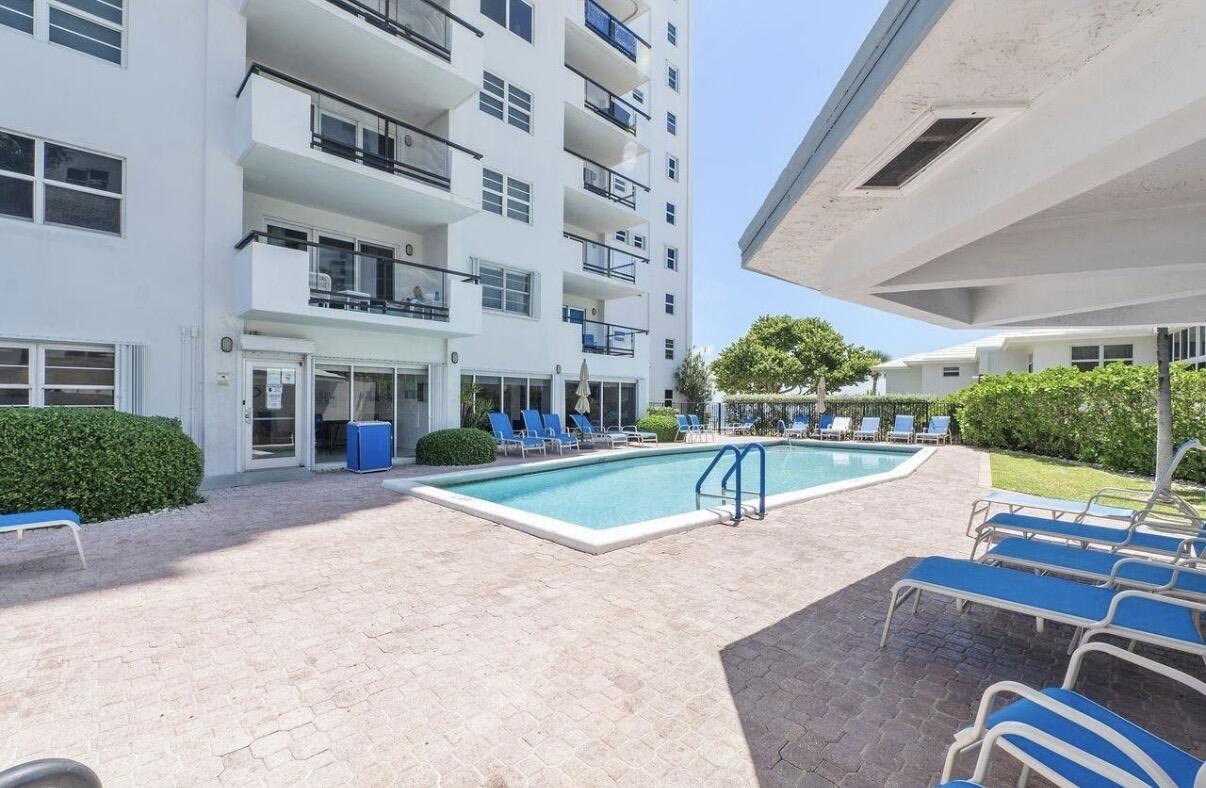 LEISURE TOWERS CONDO - Residential