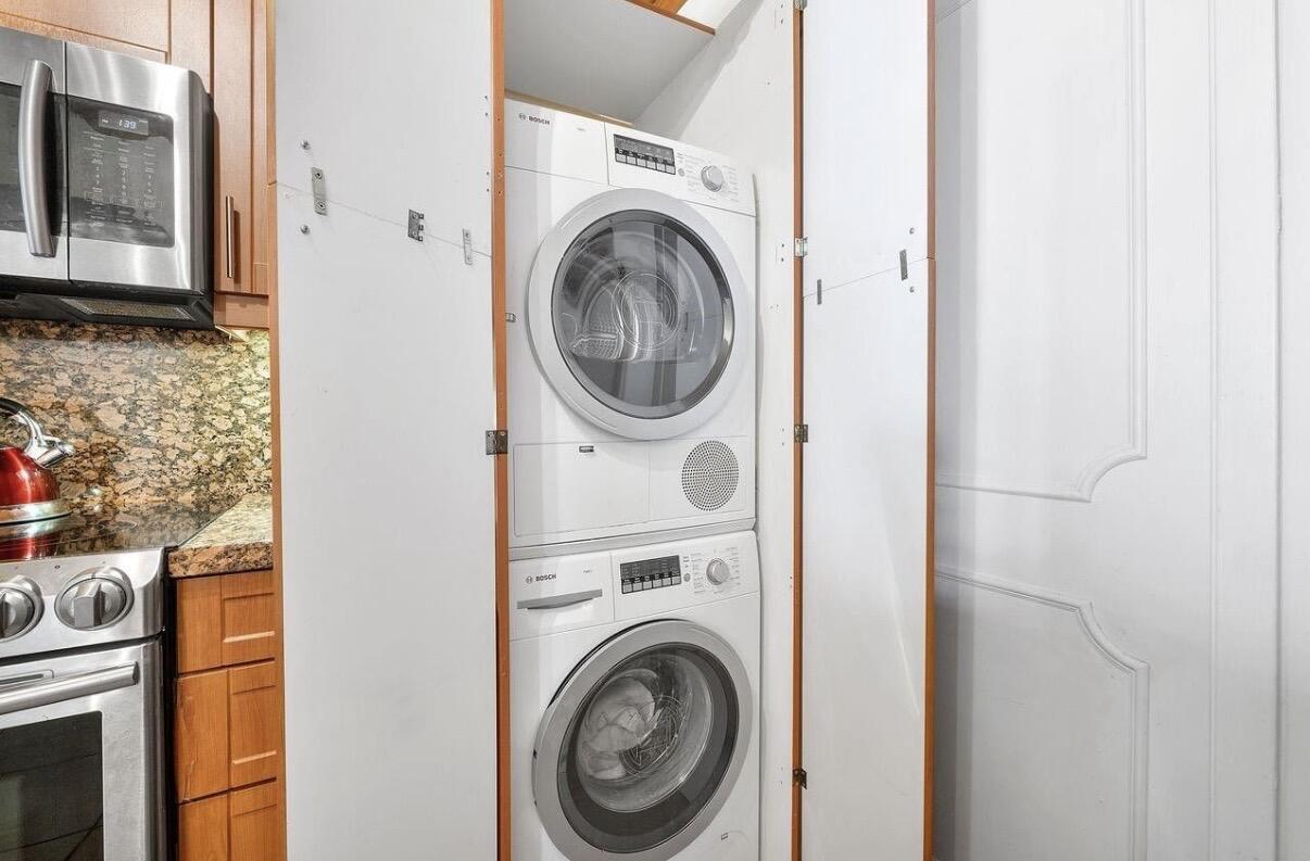 LEISURE TOWERS CONDO - Residential