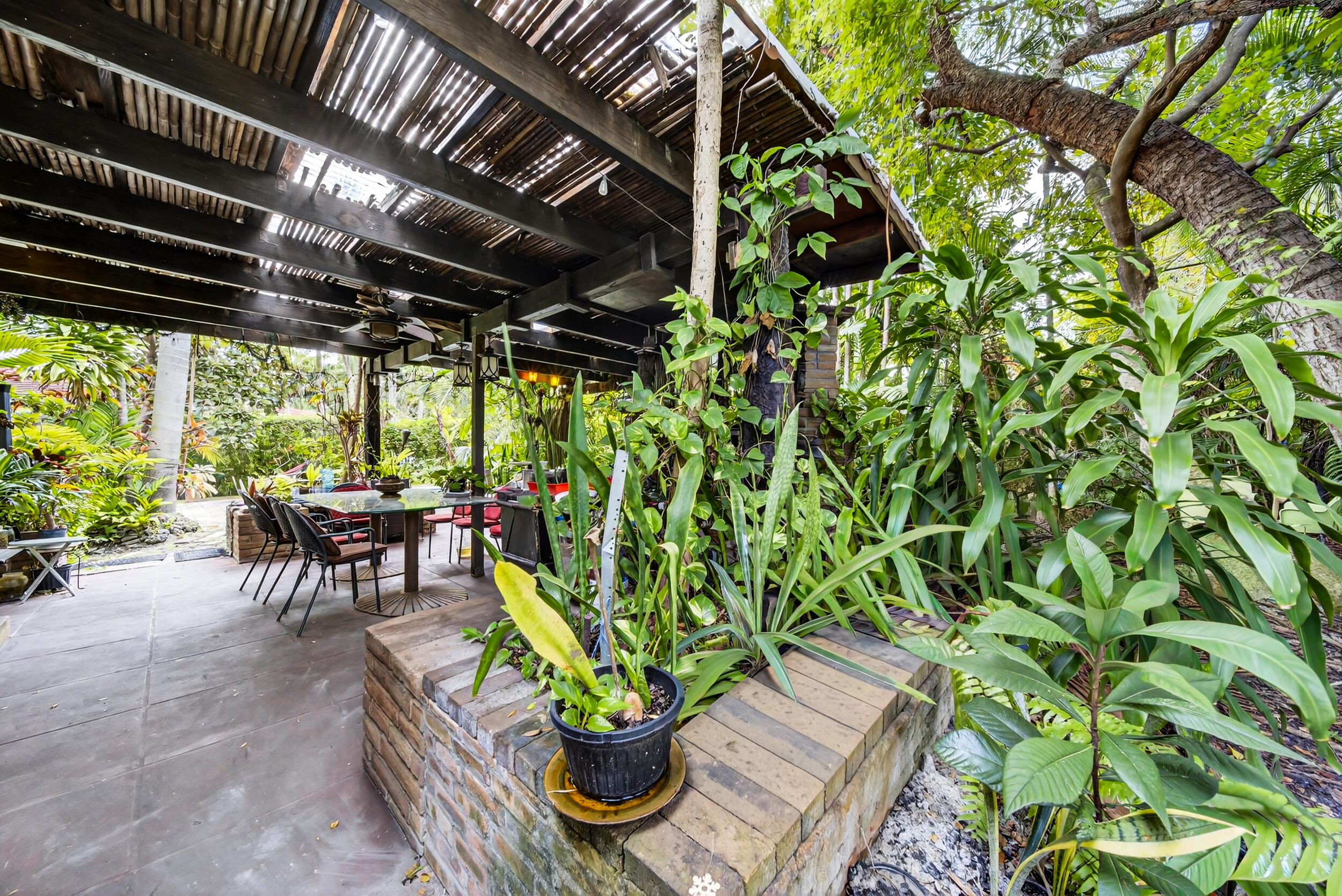 CORAL GABLES CRAFTS SEC - Residential