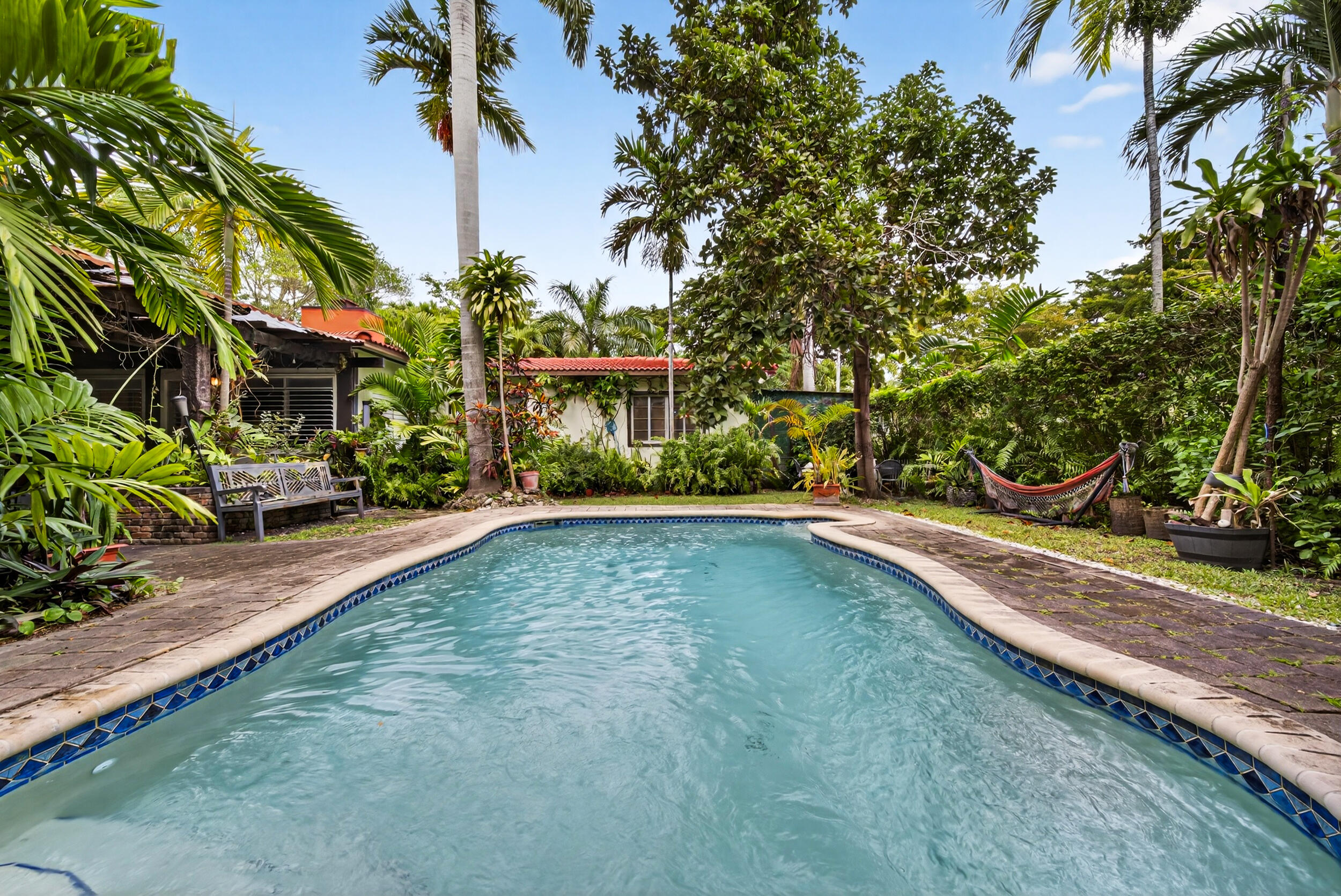 CORAL GABLES CRAFTS SEC - Residential