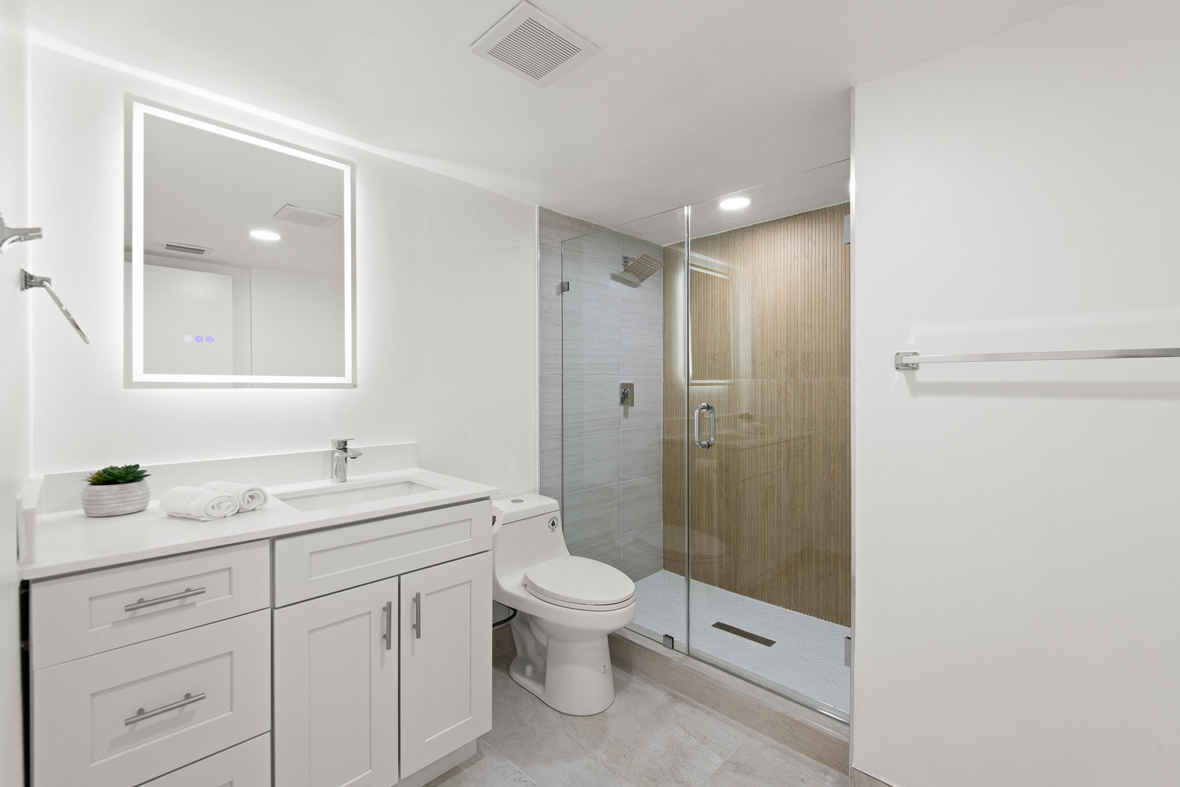 PINES OF BOCA LAGO CONDO - Residential